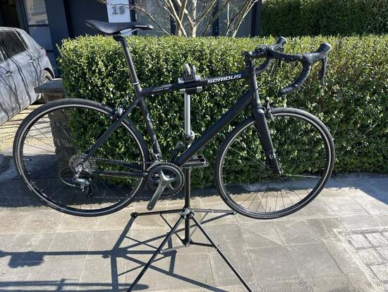 Tussen Particulieren - Serieuze Valparola Comp racefiets