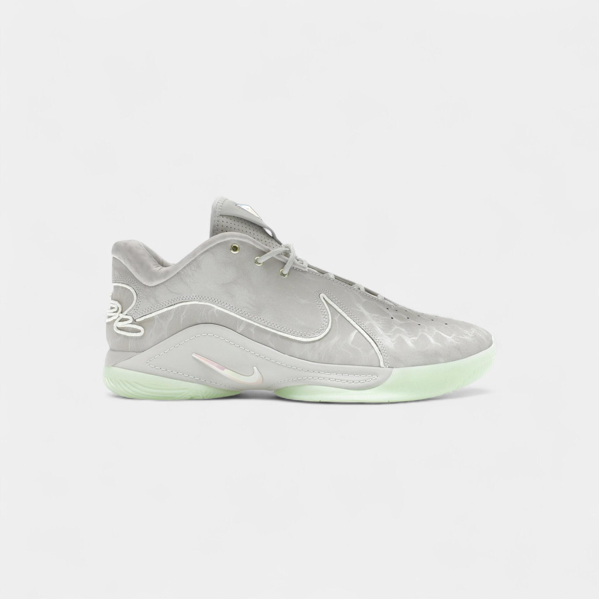 NIKE picture