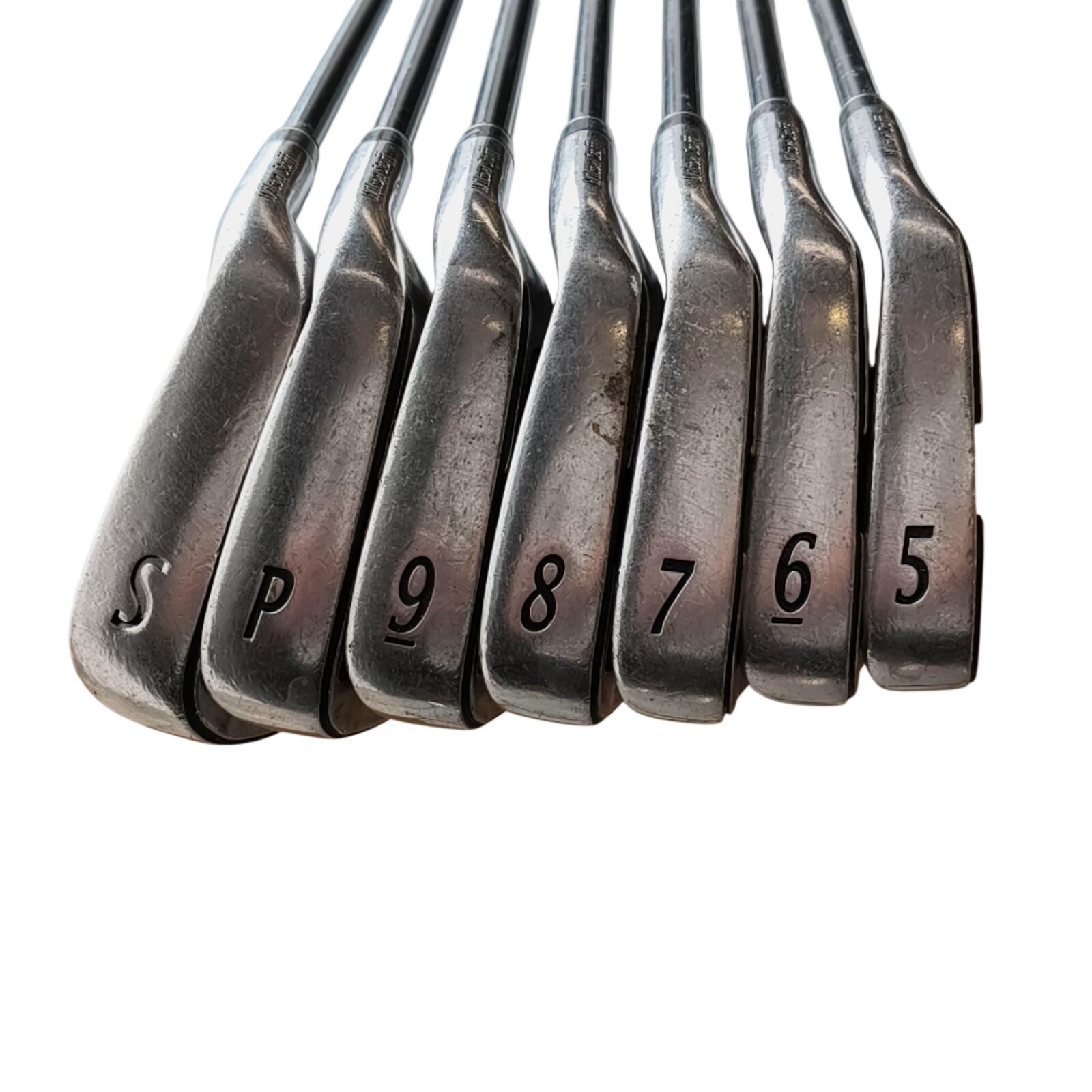 Wilson Staf CI9 IJzerset / 5-PW+SW / Flex Regular / Grafiet 2/7