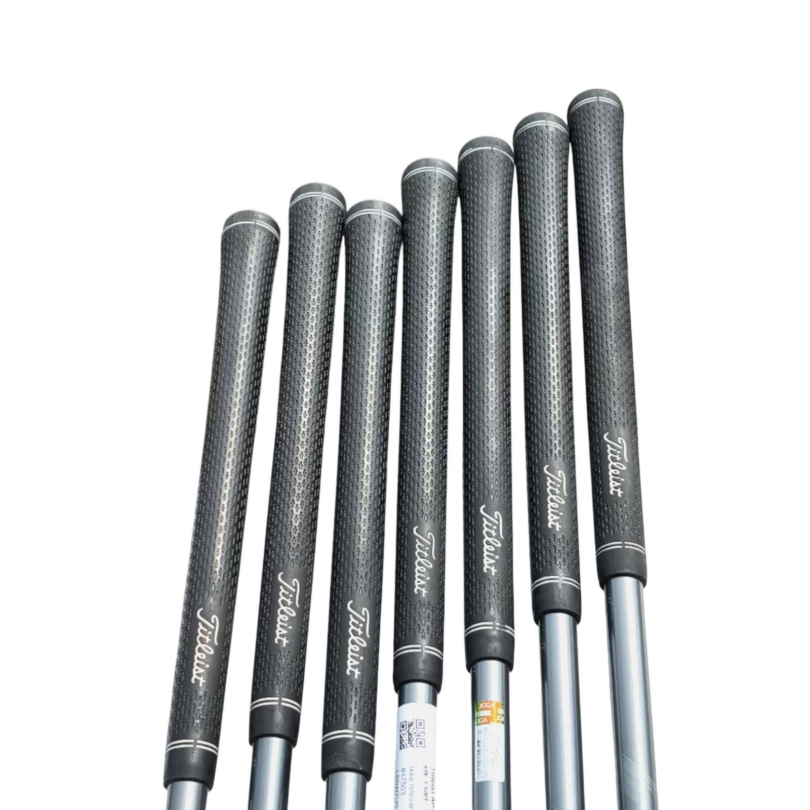 Titleist AP1 714 IJzerset / 4-PW / Flex Regular / Grafiet 5/7