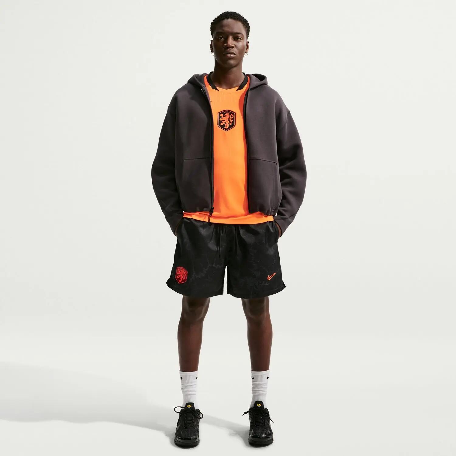 Sort Nike KNVB M Nk Club Flow Short 3/5