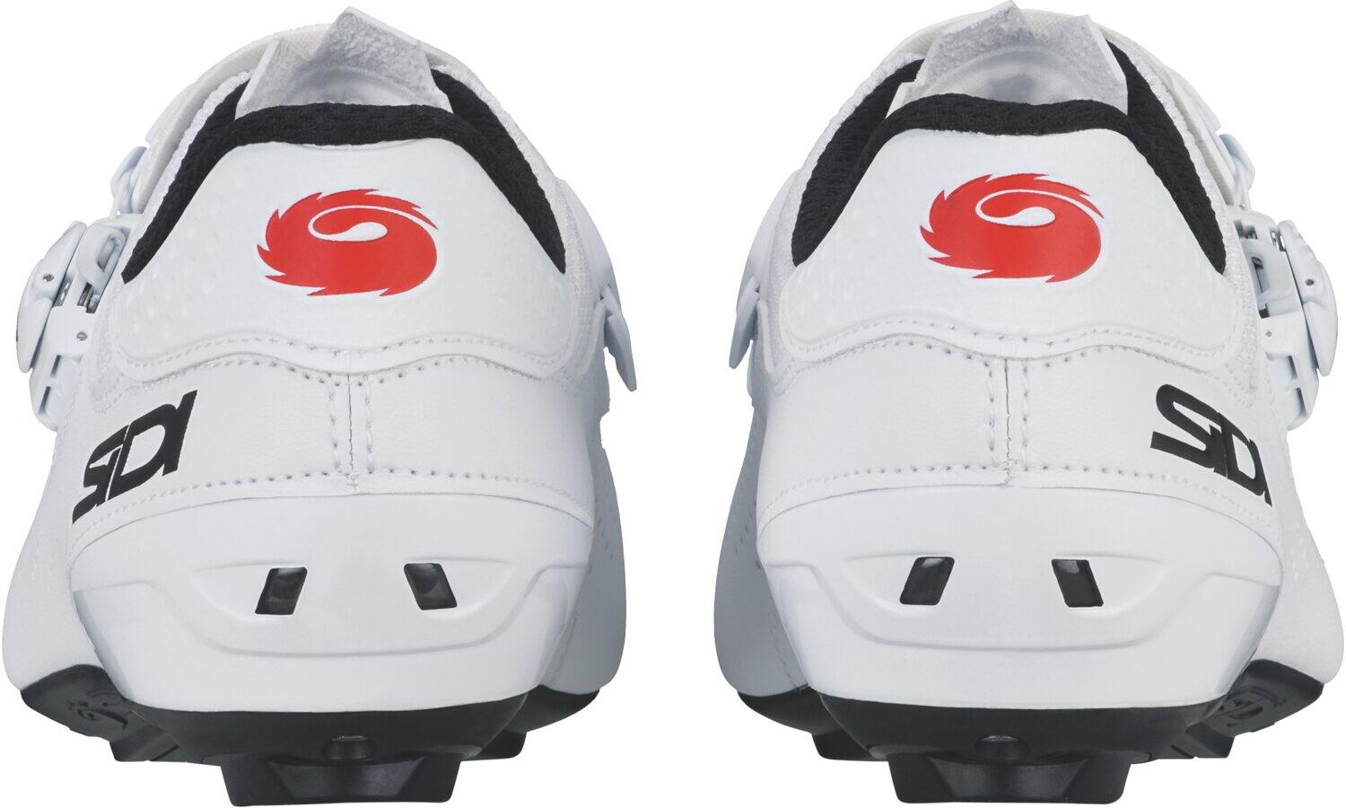 Chaussures GENIUS 10 blanc 5/6