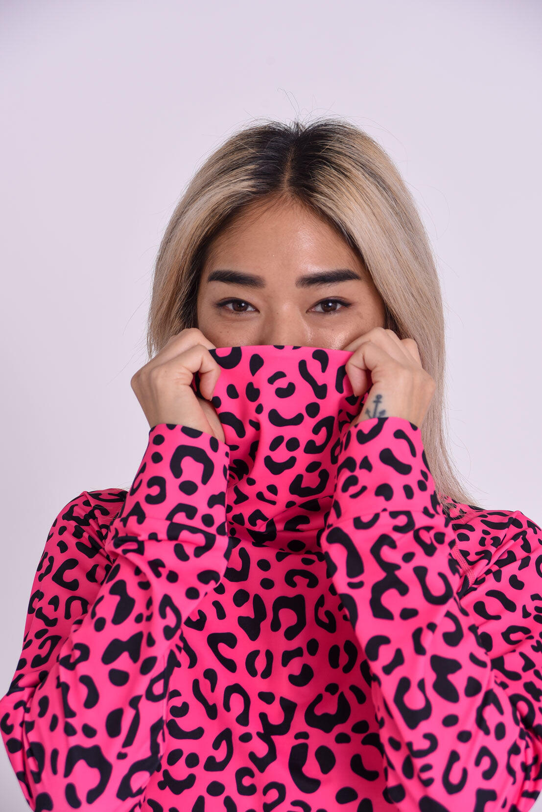Koszulka termoaktywna Hotel California Pink Leopard damska, wysoki dekolt 7/7