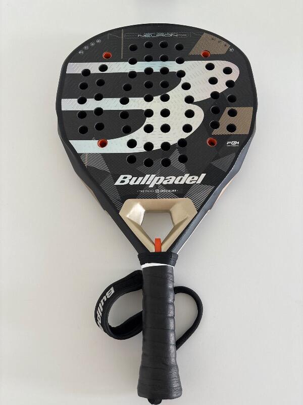 Tussen Particulieren - Babolat neuron 02 2026 2/4