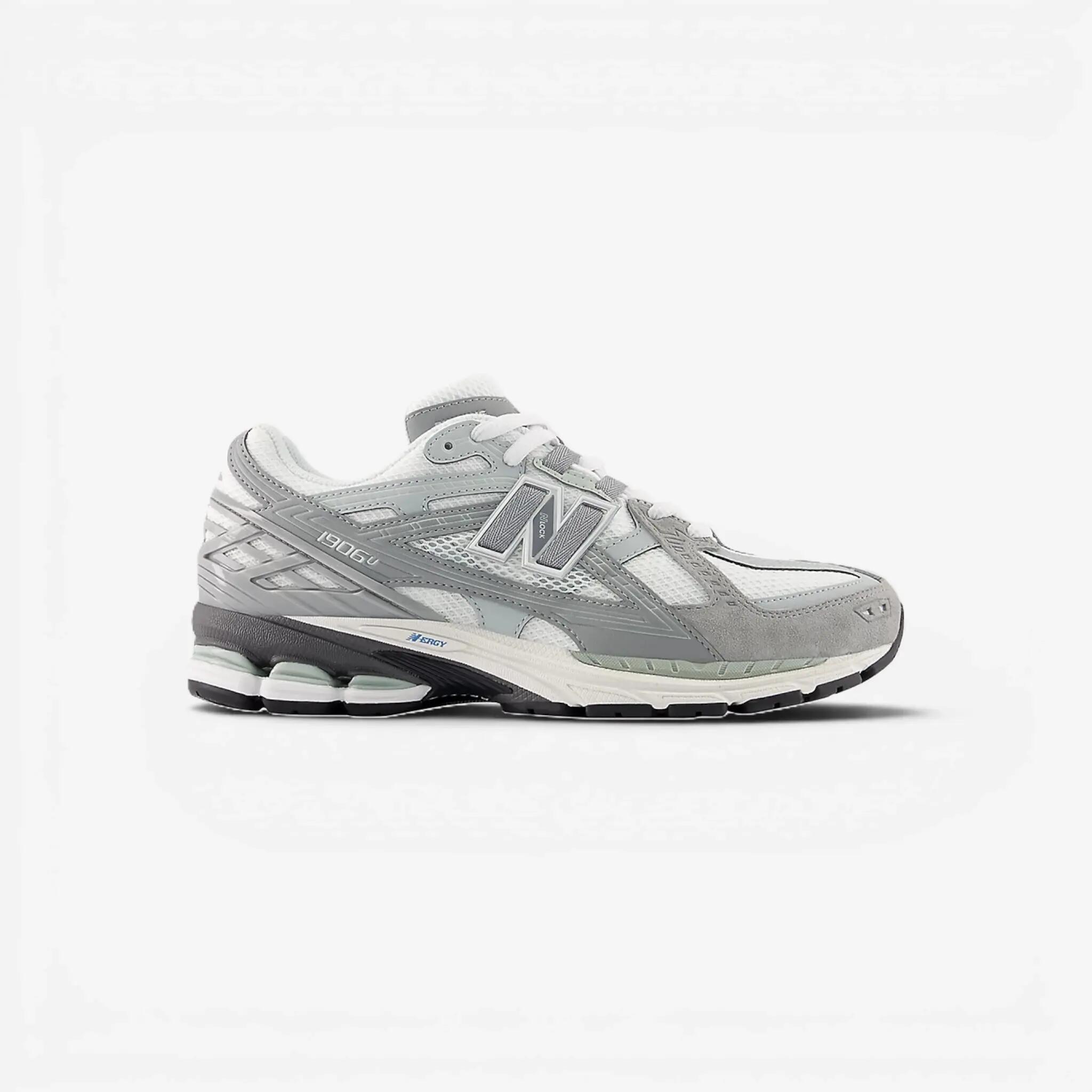 NEW BALANCE picture