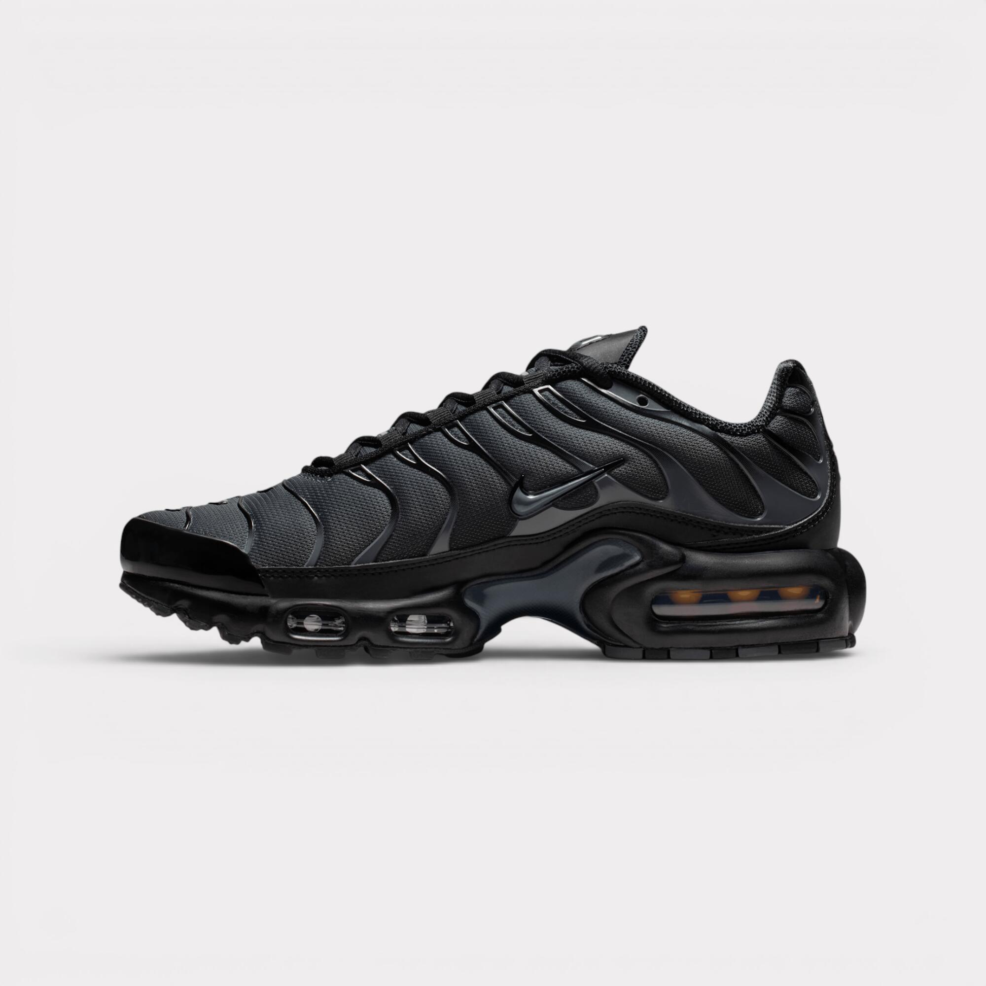 Nike Air Max Plus - Black Metallic Silver (W) 3/7