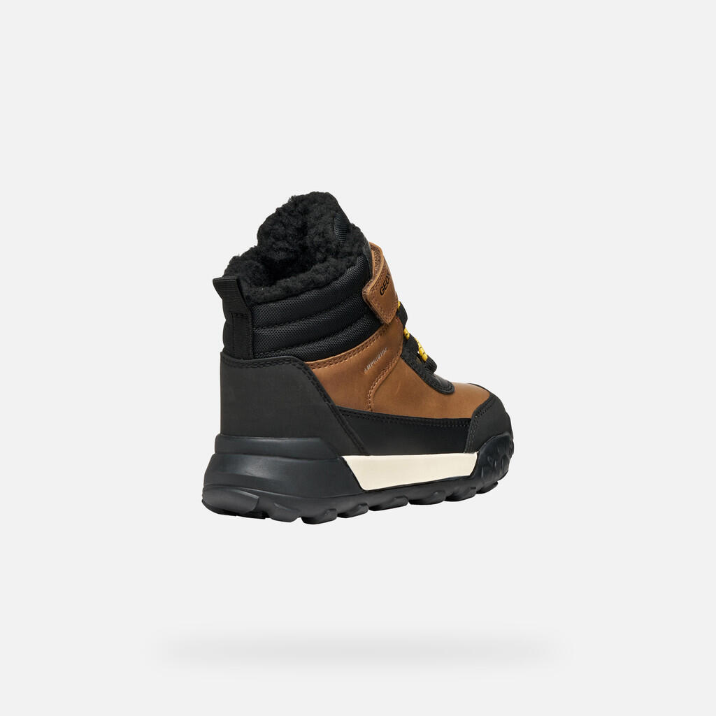 Bottes Garçon J TREKKYUP BOY B ABX Marron Clair/Noir 6/7