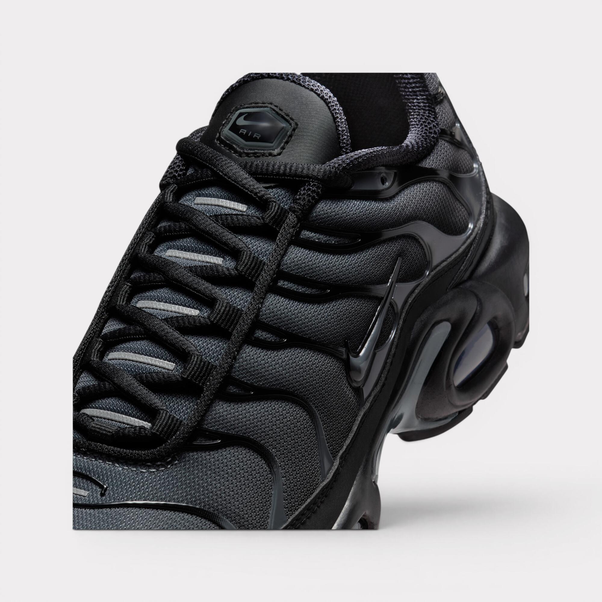 Nike Air Max Plus - Black Metallic Silver (W) 7/7