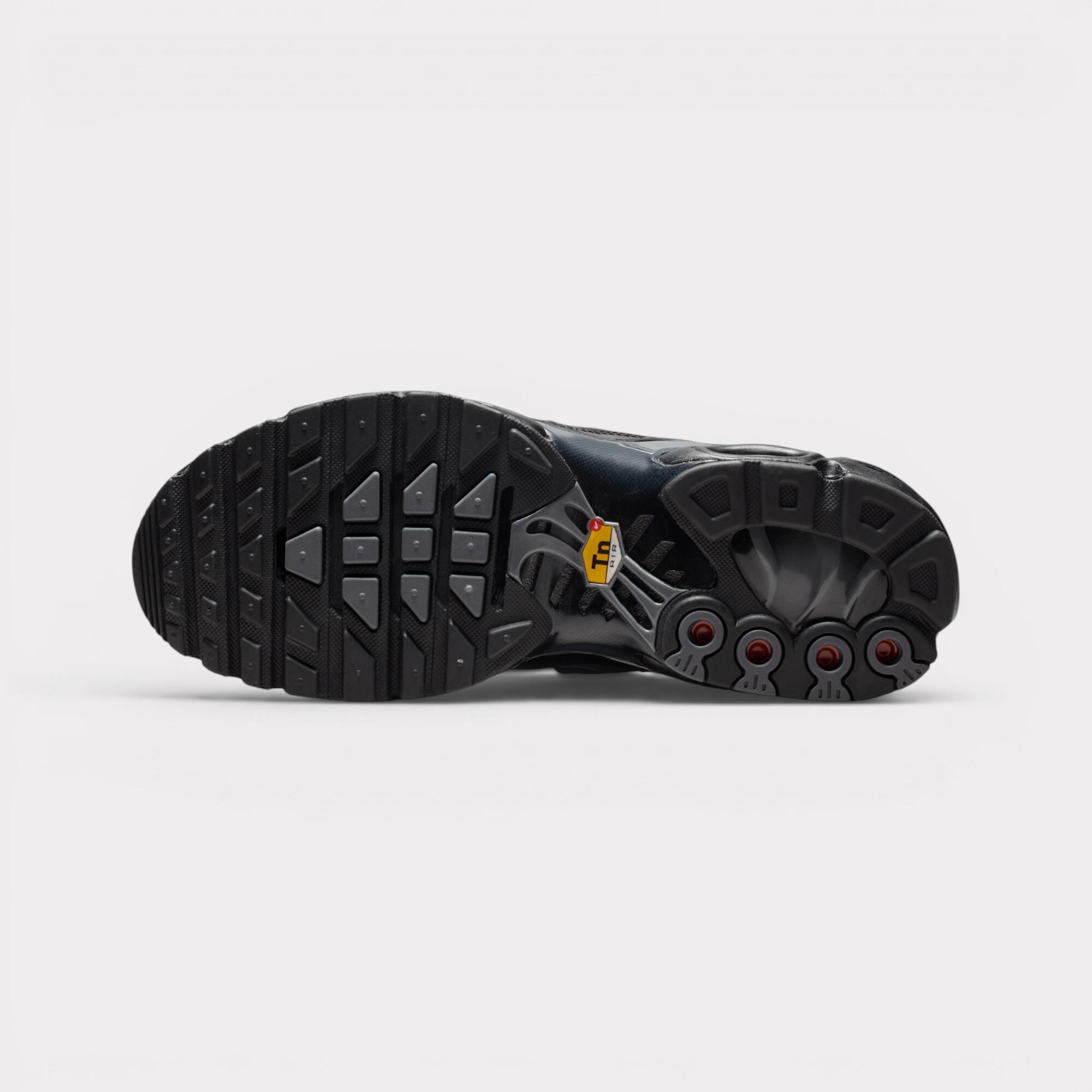 Nike Air Max Plus - Black Metallic Silver (W) 6/7