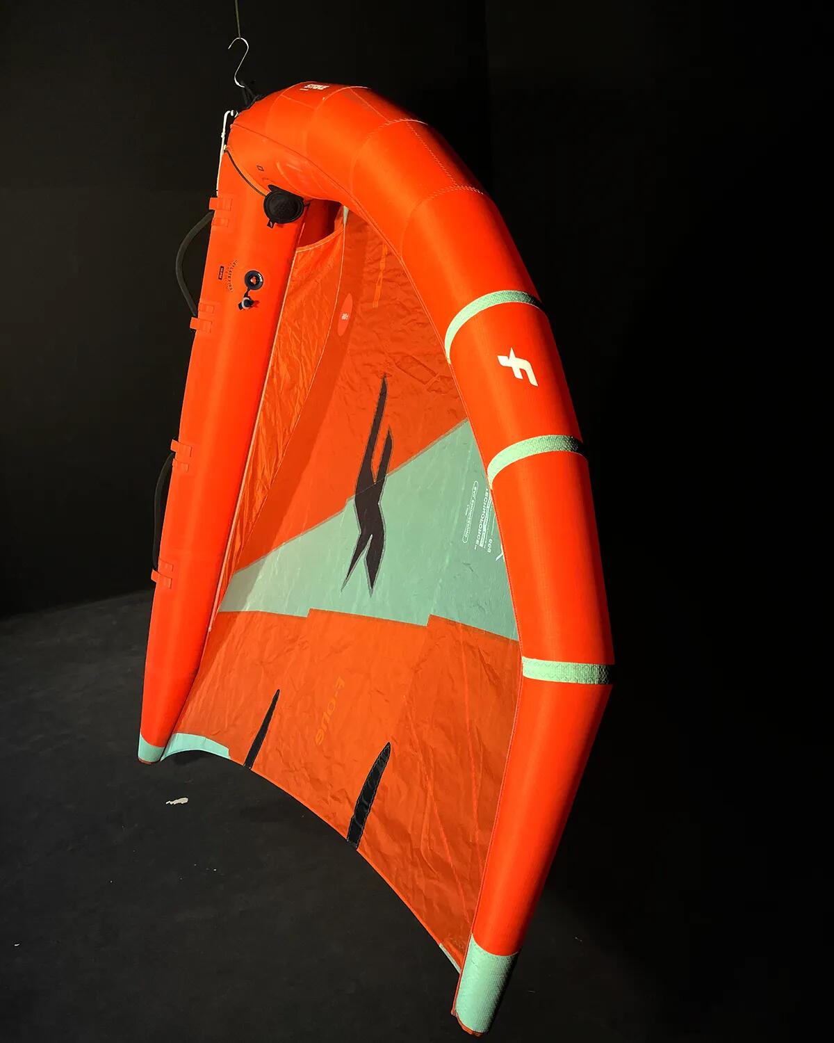 F-ONE Wing Strike V4 5.5m² 2/3
