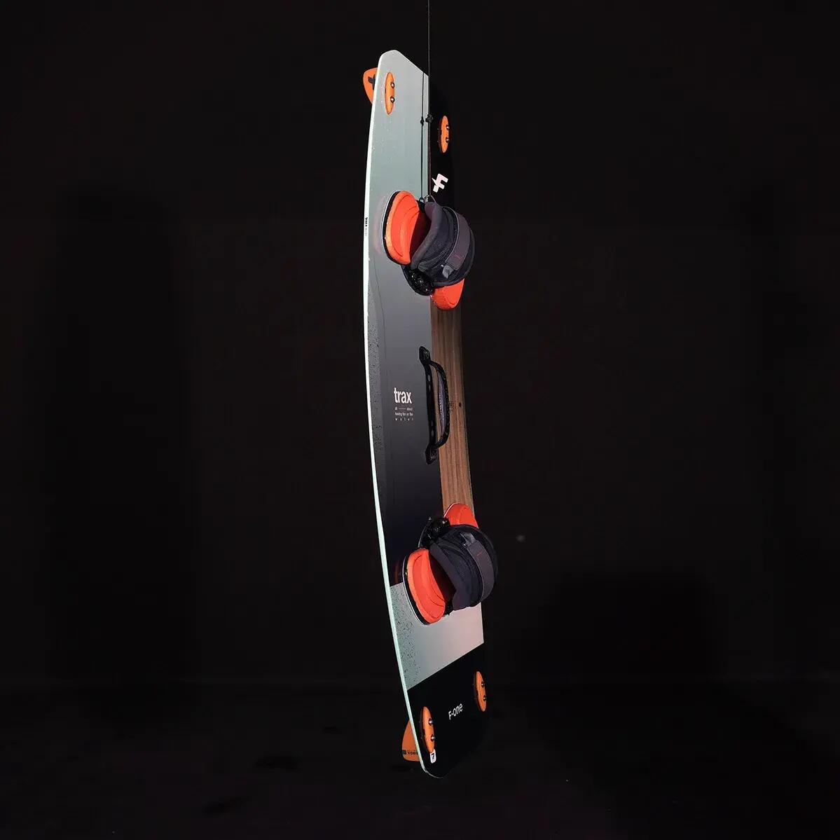 F-ONE Twin Tip Trax 2024 136 x 40,5 cm 1/5