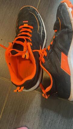 Tussen Particulieren - Hockeyschoenen