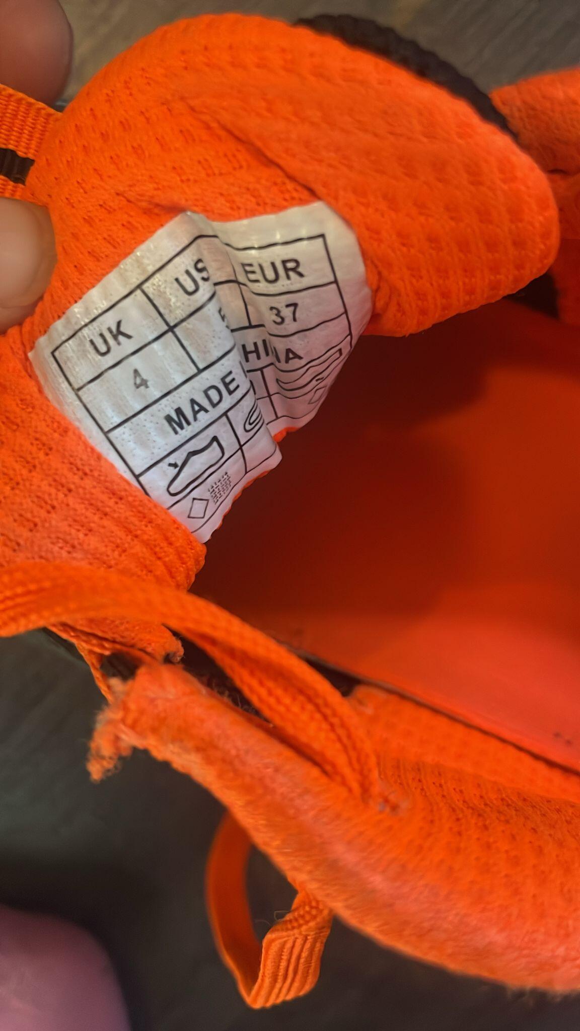 Tussen Particulieren - Hockeyschoenen 3/3
