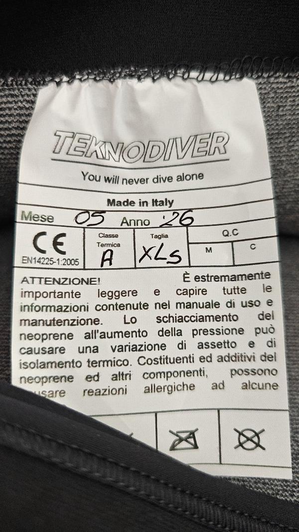 Entre Particuliers - Teknodiver Combinaison Semi-étanche 5/6