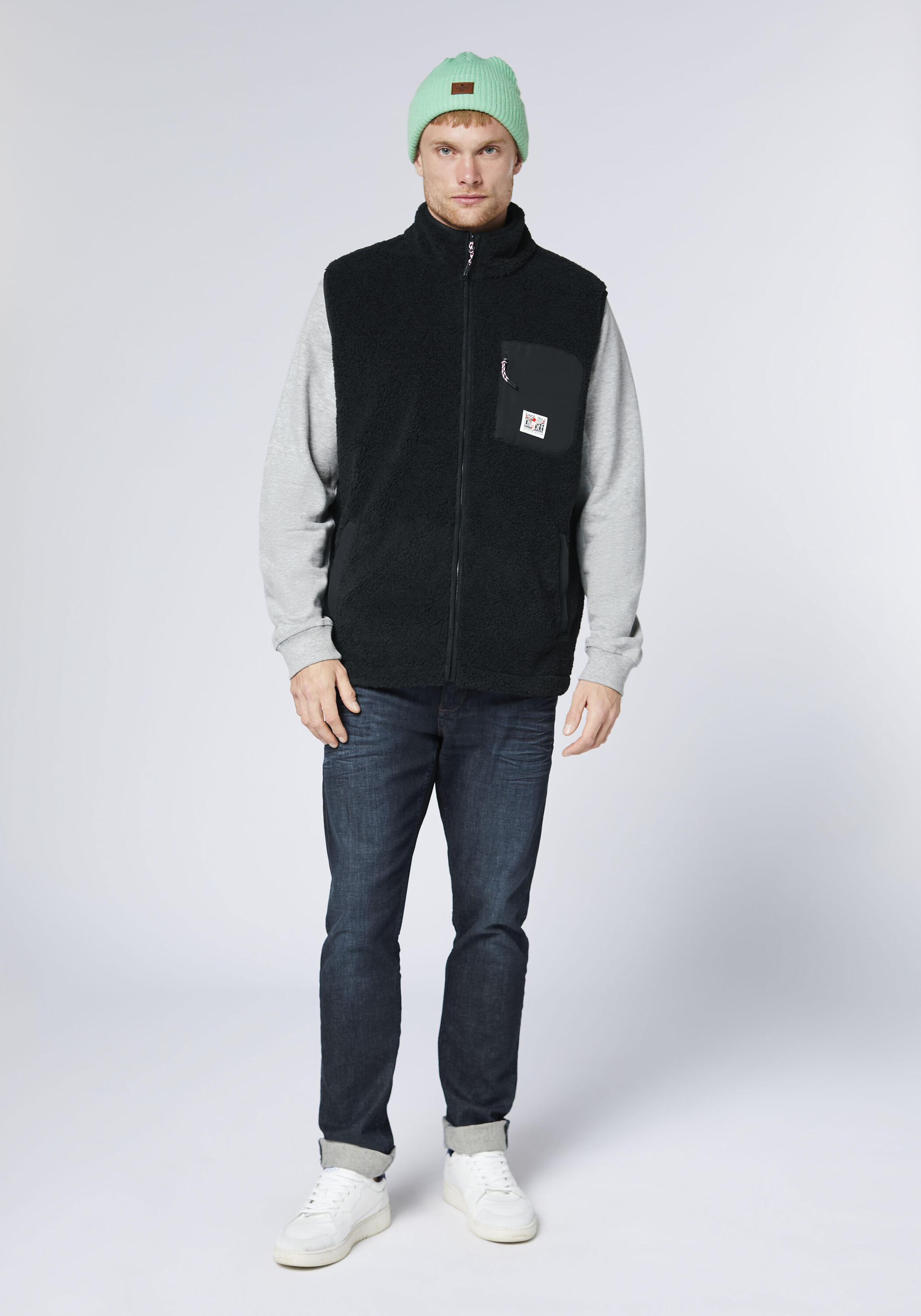 Weste aus warmen Sherpa-Fleece 5/7