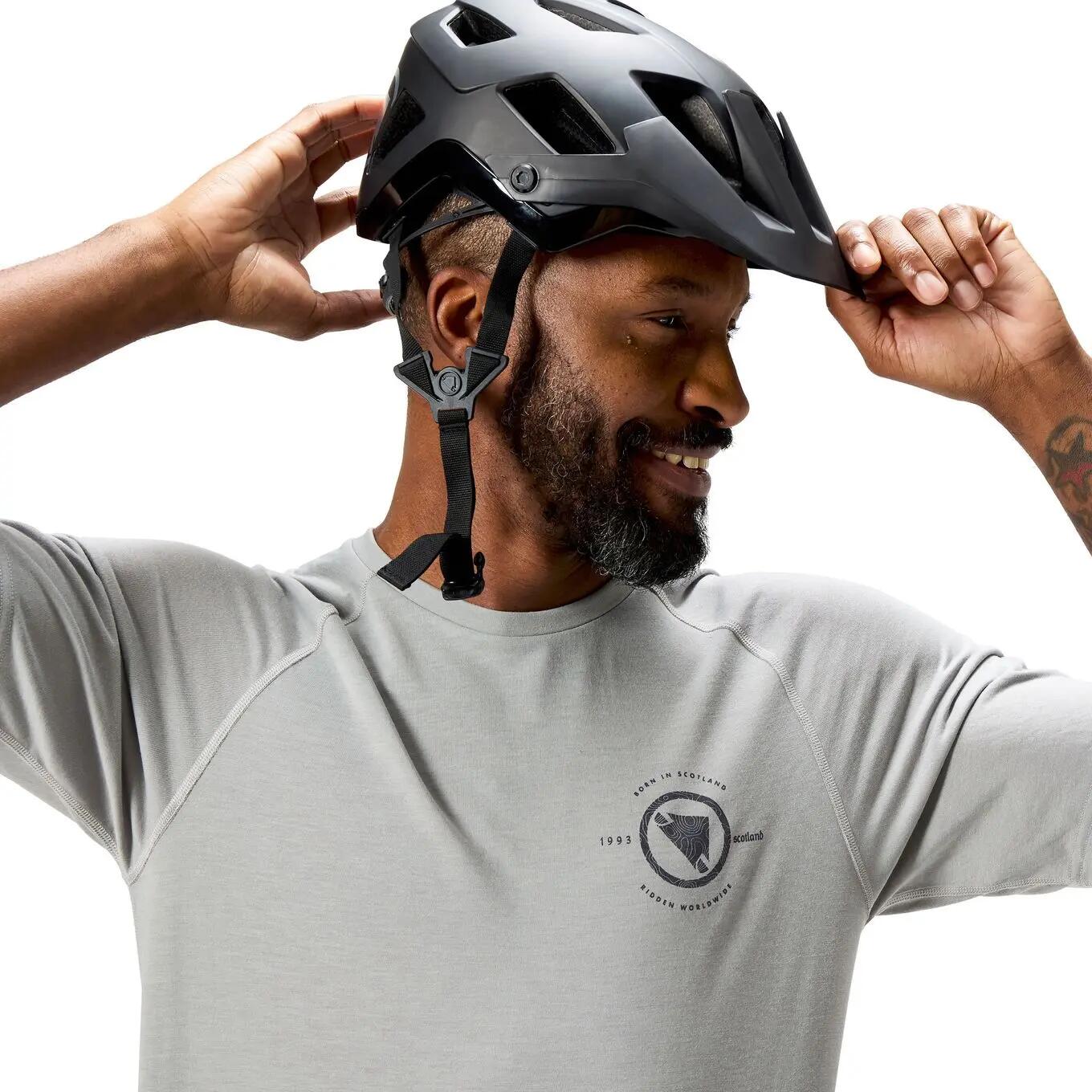 Endura Loop Technical T-Shirt, Gray, Men's 5/6