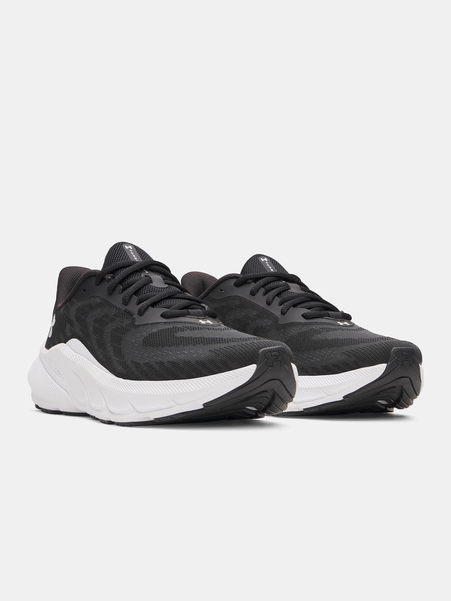 Buty do biegania damskie Under Armour Turbulance 3 black/black/metallic silver 3/5