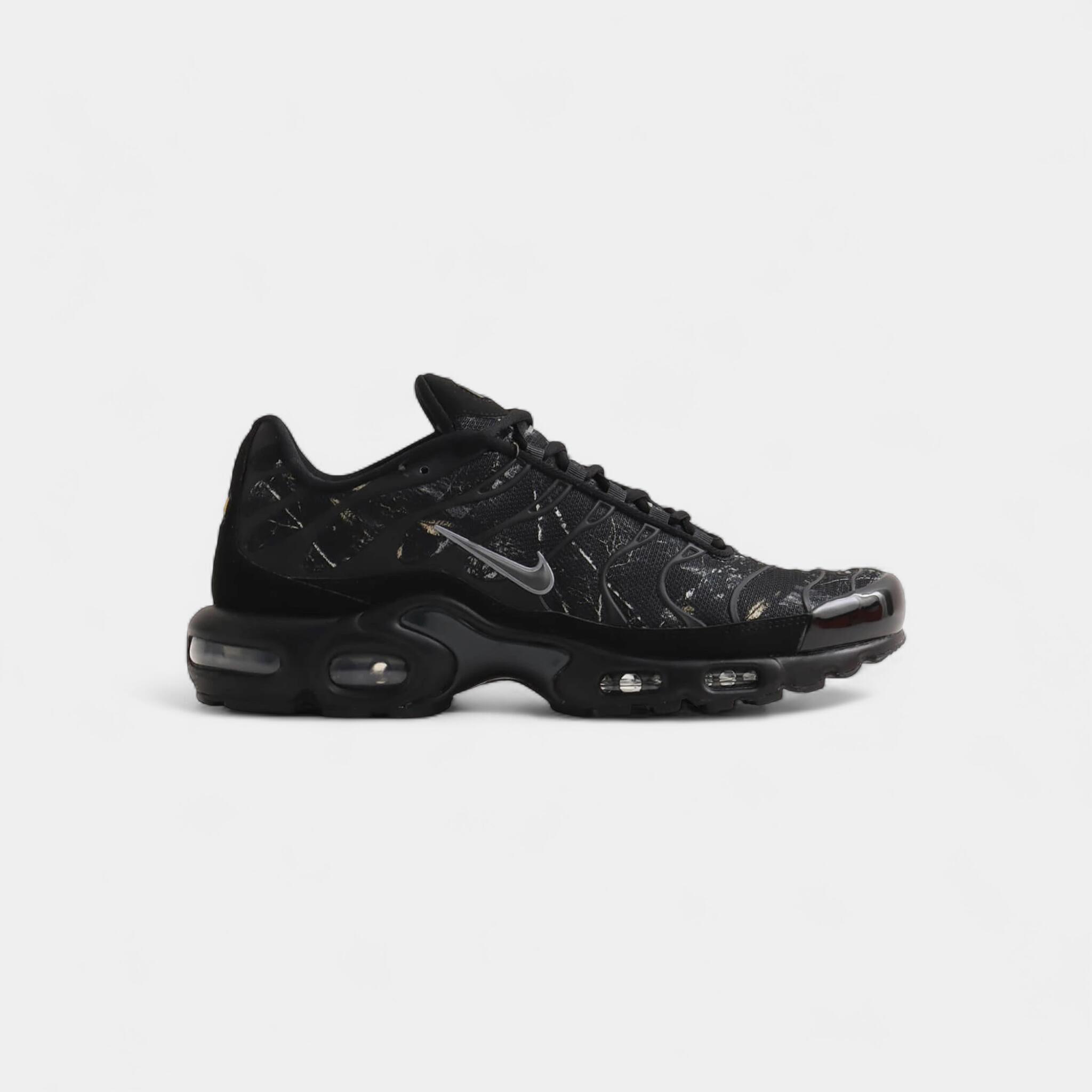 NIKE picture