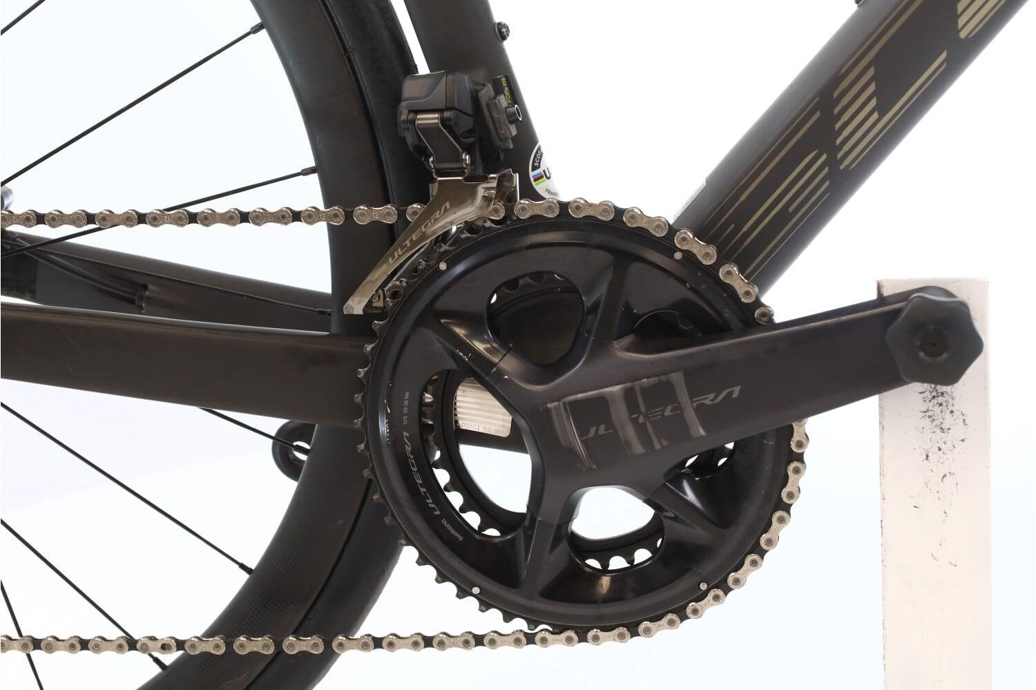 Refurbished road bike ·  Addict RC 15 Di2 12V · Very good condition 4/7