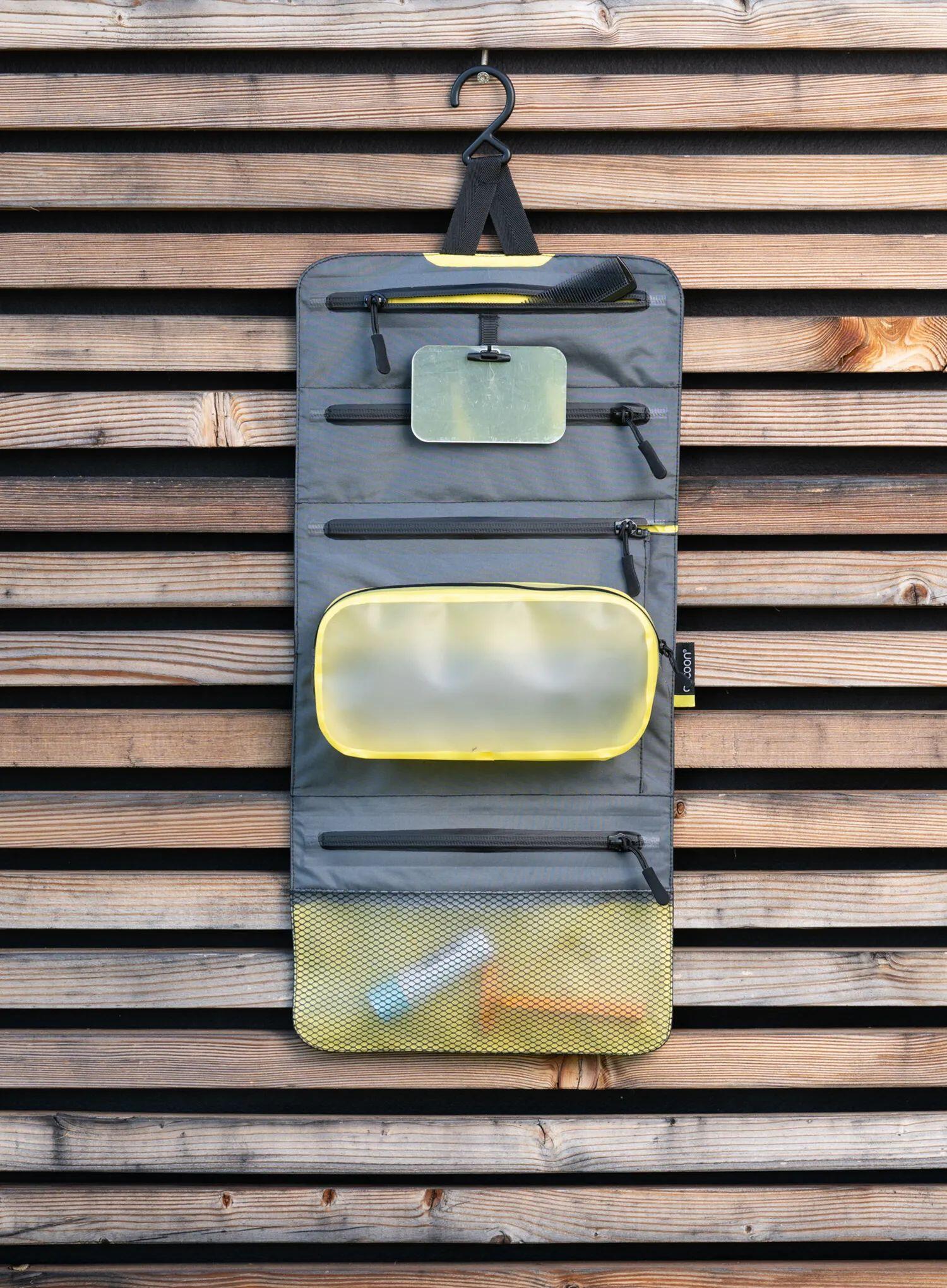 Kosmetyczka Cocoon Hanging Toiletry Kit - Minimalist - grey/black/yellow 3/7