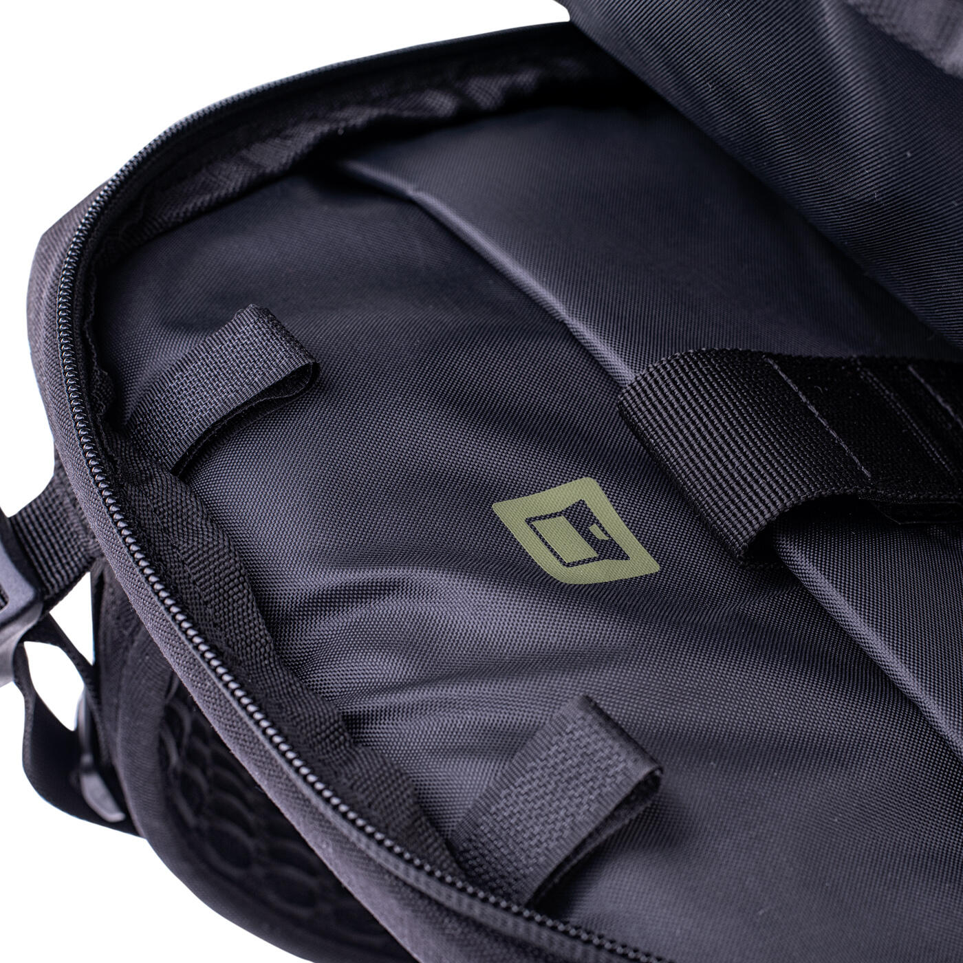 Urbantask Logo 25L Rugzak (Zwart) 7/7
