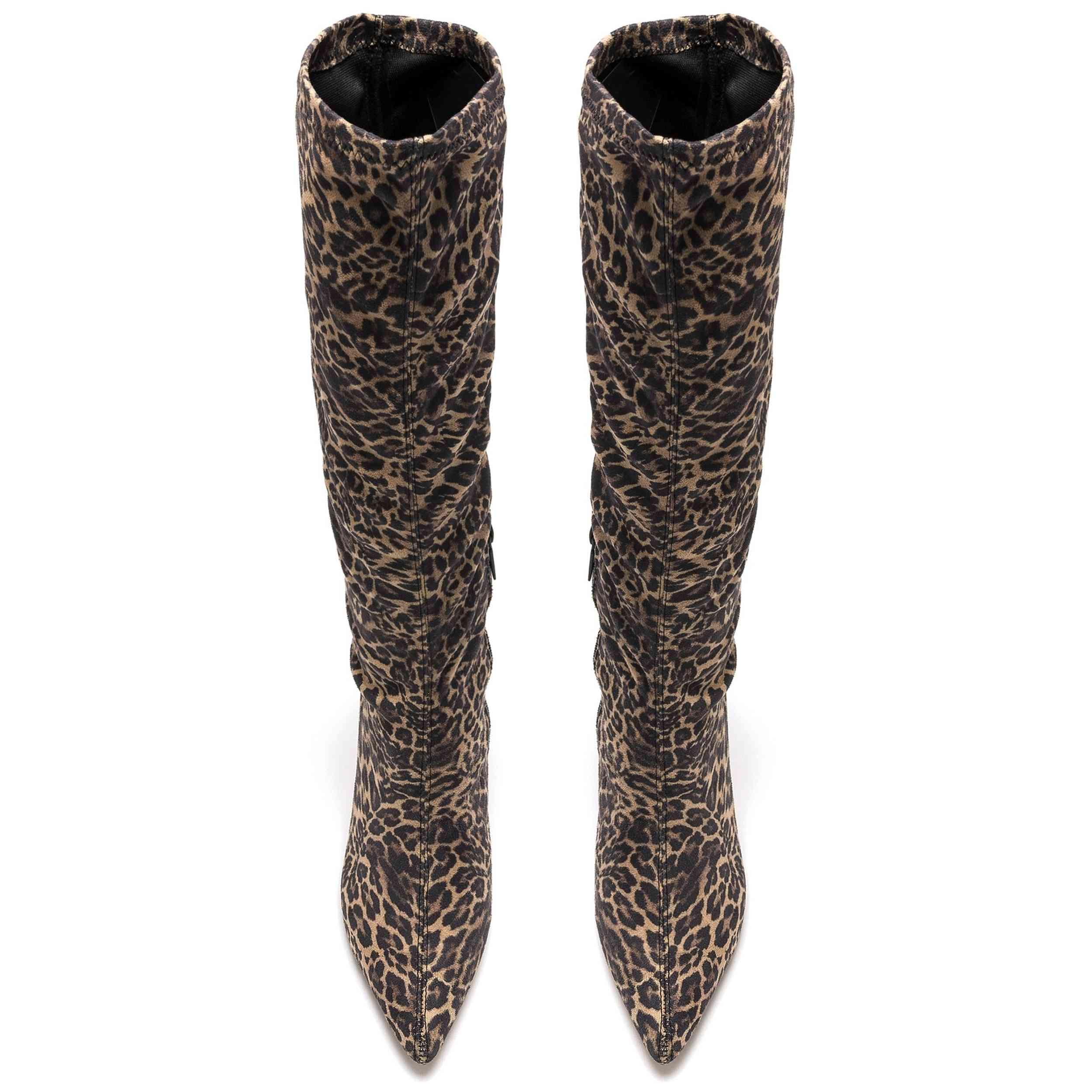 Botas Mustang modelo 59670-C59101 para mulheres 4/4