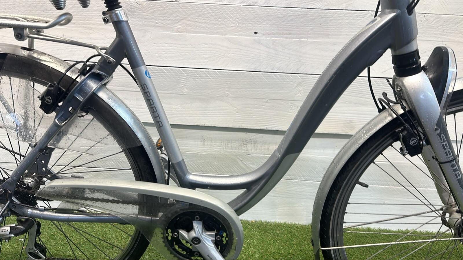 Sparta stadsfiets (dames) 28" metal/grijs - city speed, met standaard. 2/3