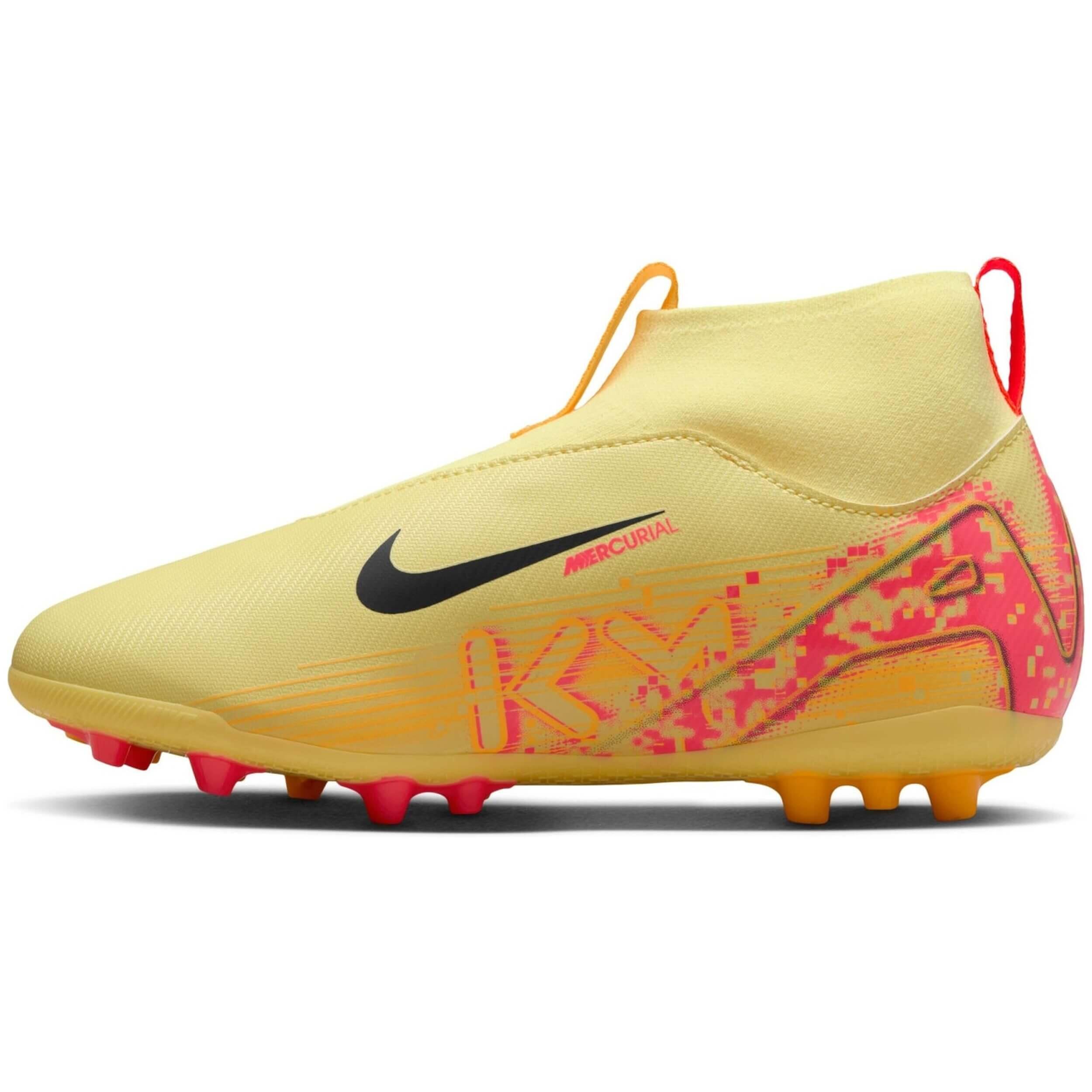 Scarpe da calcio Nike modello HF3418-800 per unisex ragazzi 4/5