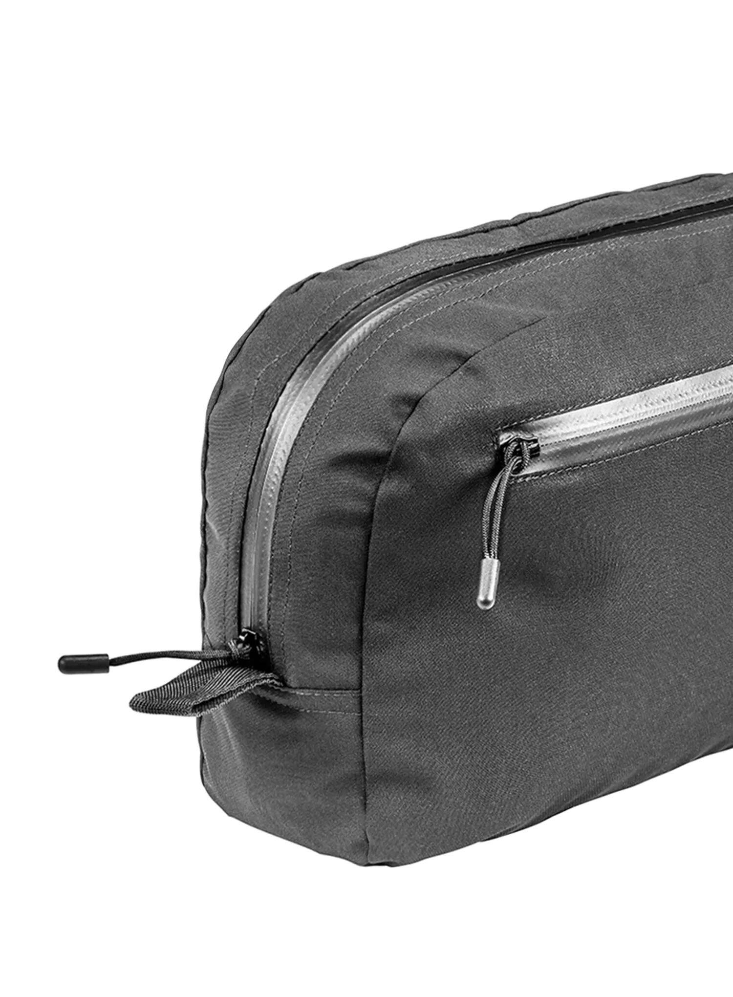 Kosmetyczka Cocoon Toiletry Bag - Silk - black 2/2