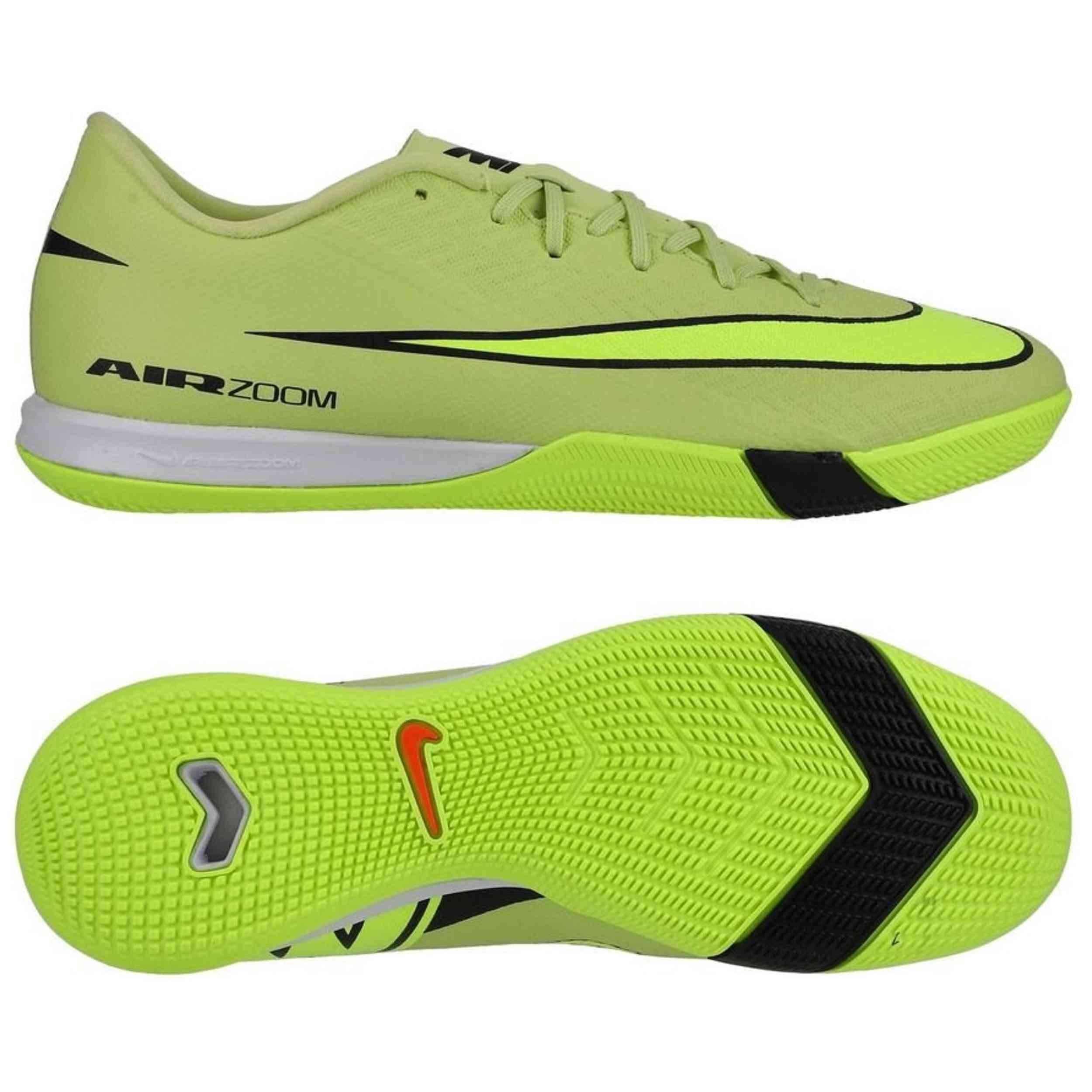 Scarpe da calcetto Nike modello FQ8434-300 per uomini 1/5