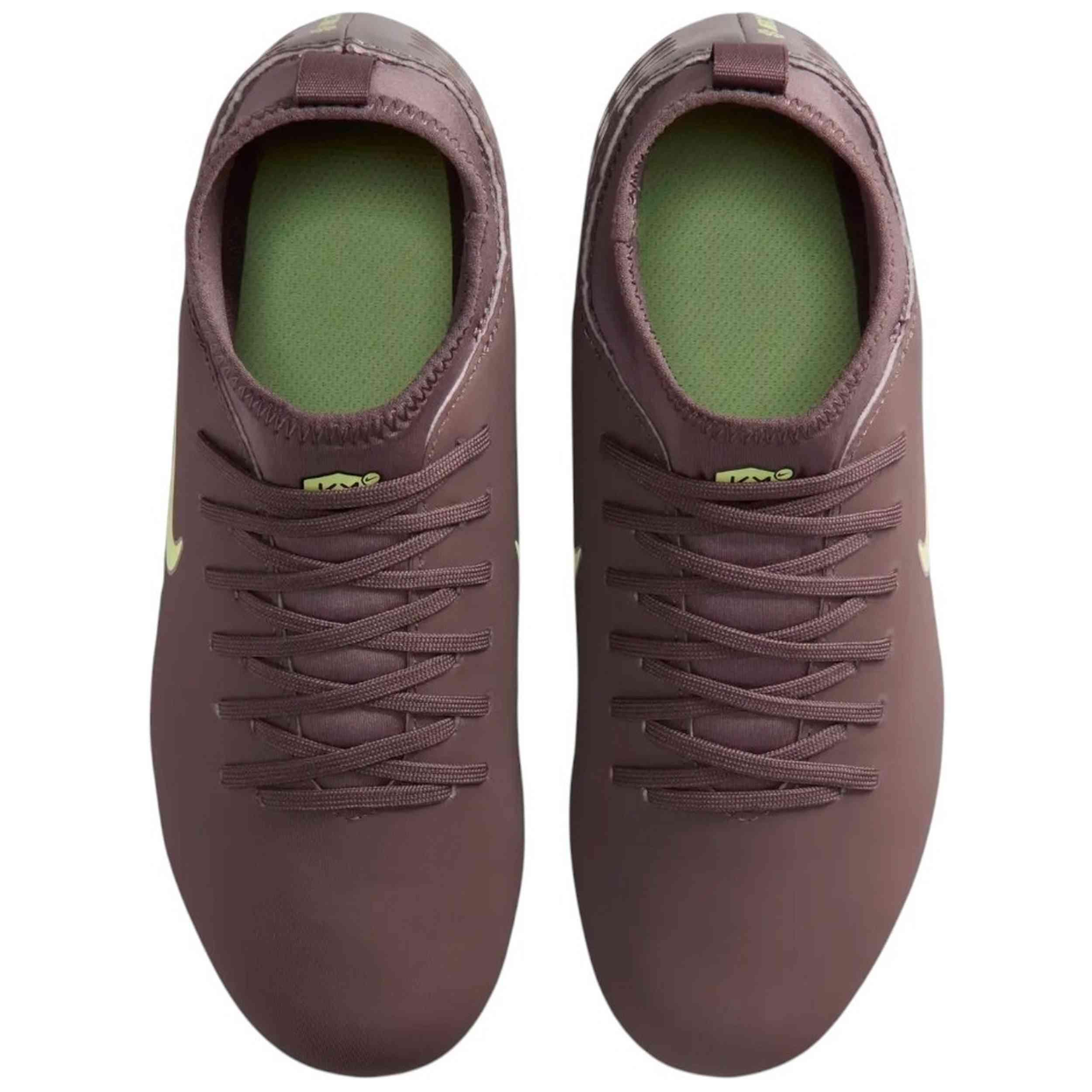 Scarpe da calcio Nike modello HF6283-200 per ragazzi 4/5