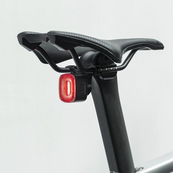 Lampka rowerowa tylna Rockbros Q2S LED USB IPX6 ze światłem STOP na sztycę 2/7
