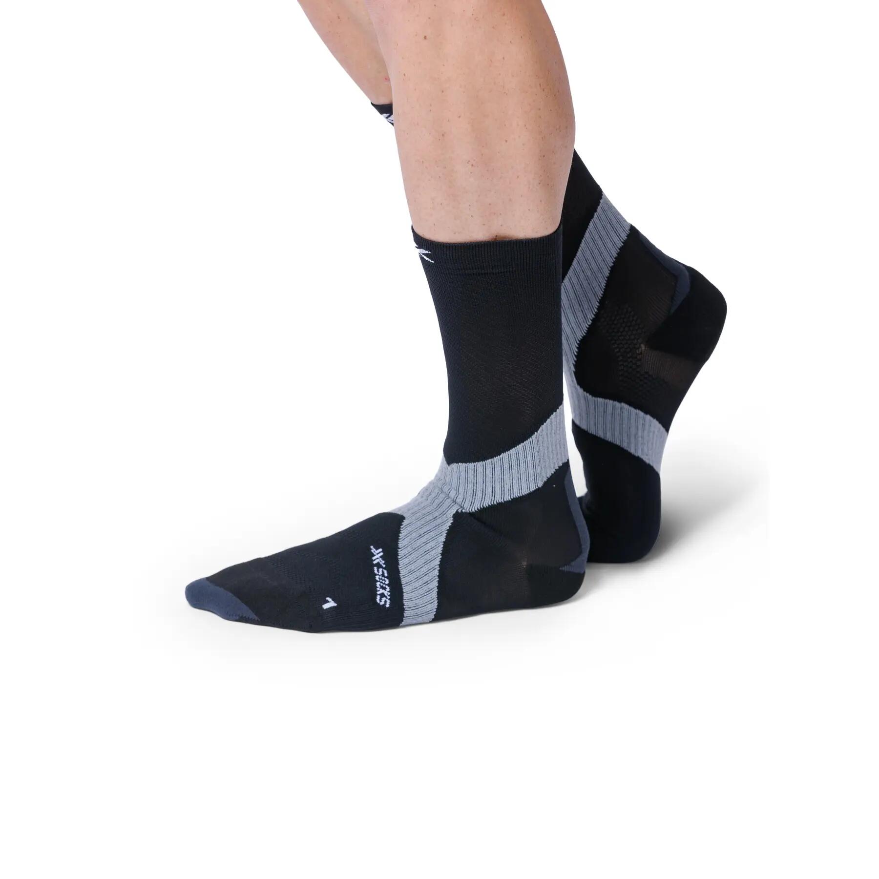 Chaussettes X-Socks Bike Expert Crew Noir/Gris Foncé 3/4