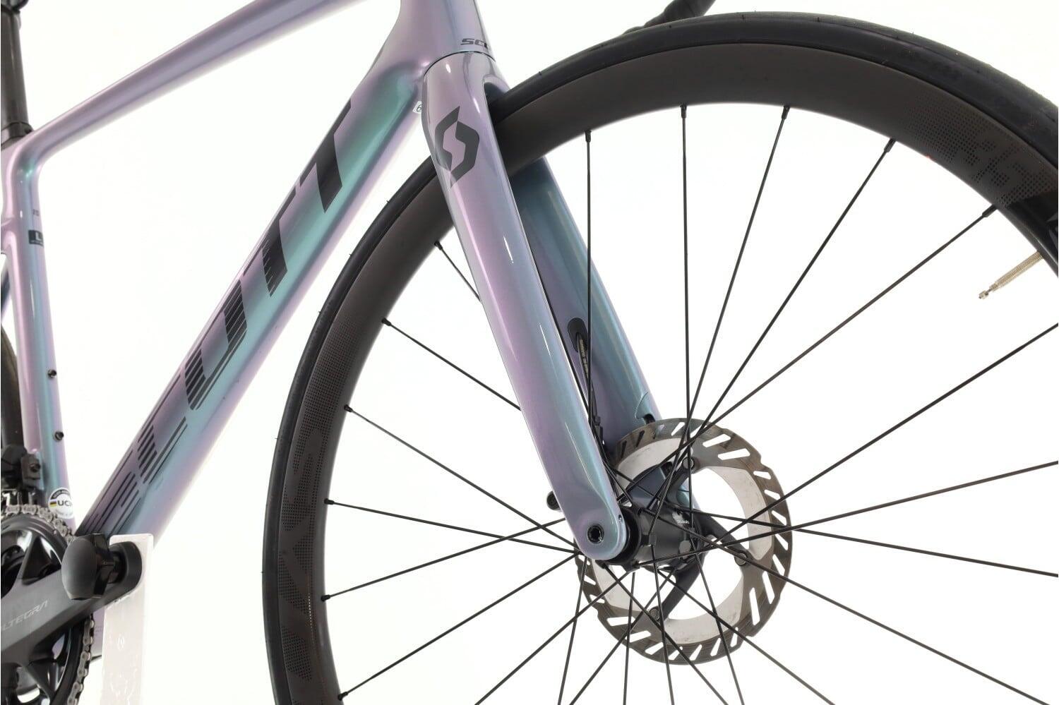 Refurbished road bike ·  Addict RC 15 Di2 12V · Very good condition 5/7