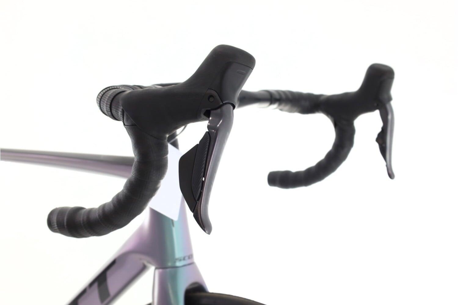 Refurbished road bike ·  Addict RC 15 Di2 12V · Very good condition 6/7