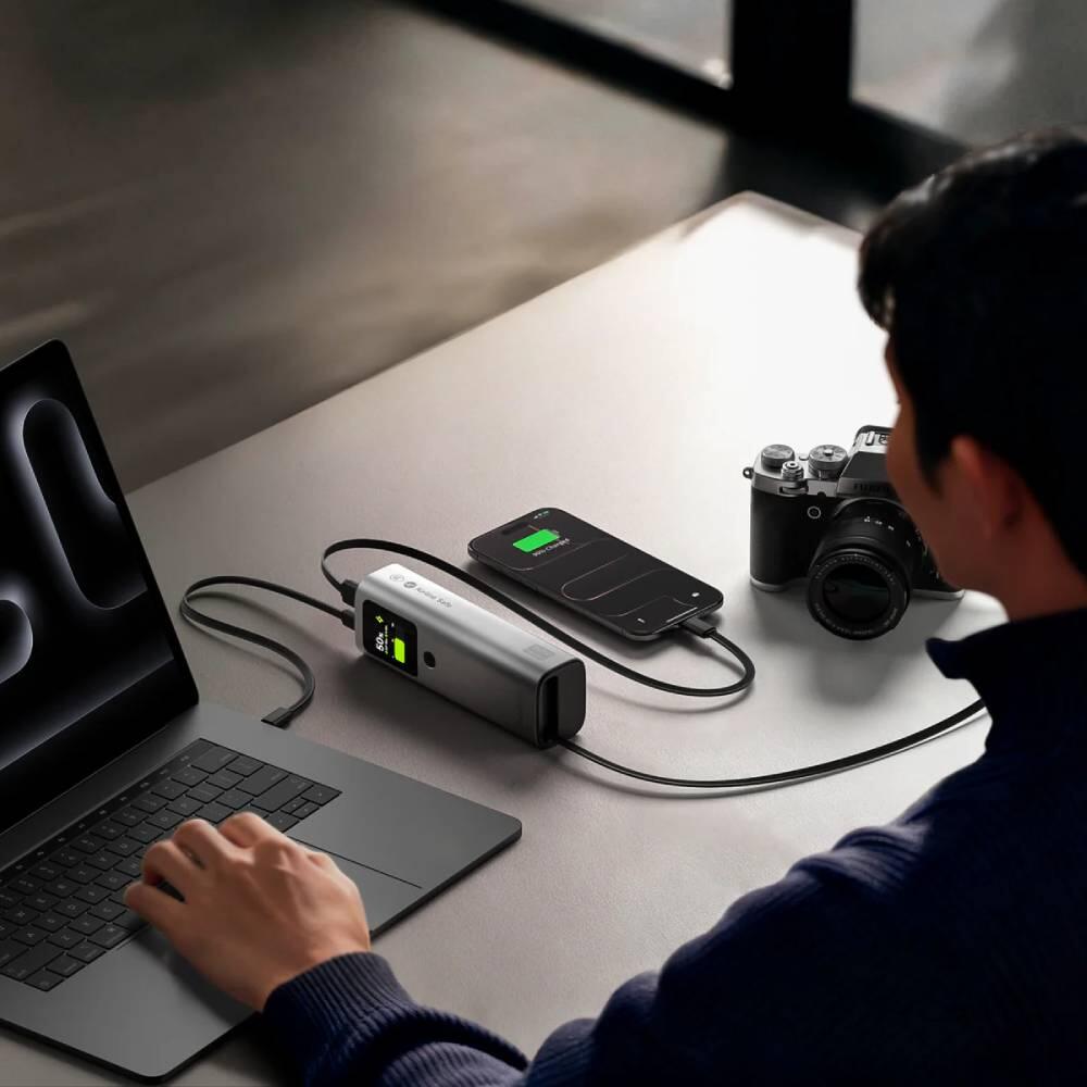 Retractable 165 Powerbank avec câble USB-C 165W 4/6