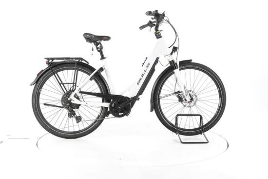 Tweedehands - Bulls Tourer EVO Trekking E-Bike Lage instap - Goed