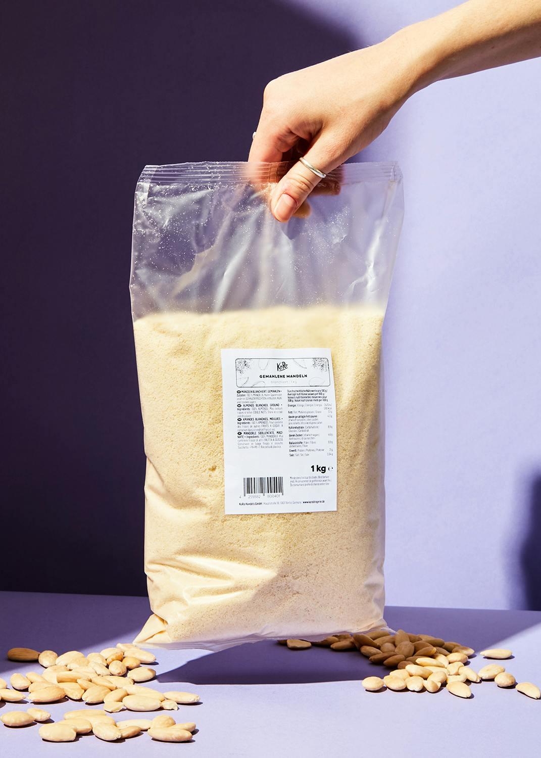 Farina di mandorle sbollentate | 1 kg 6/6