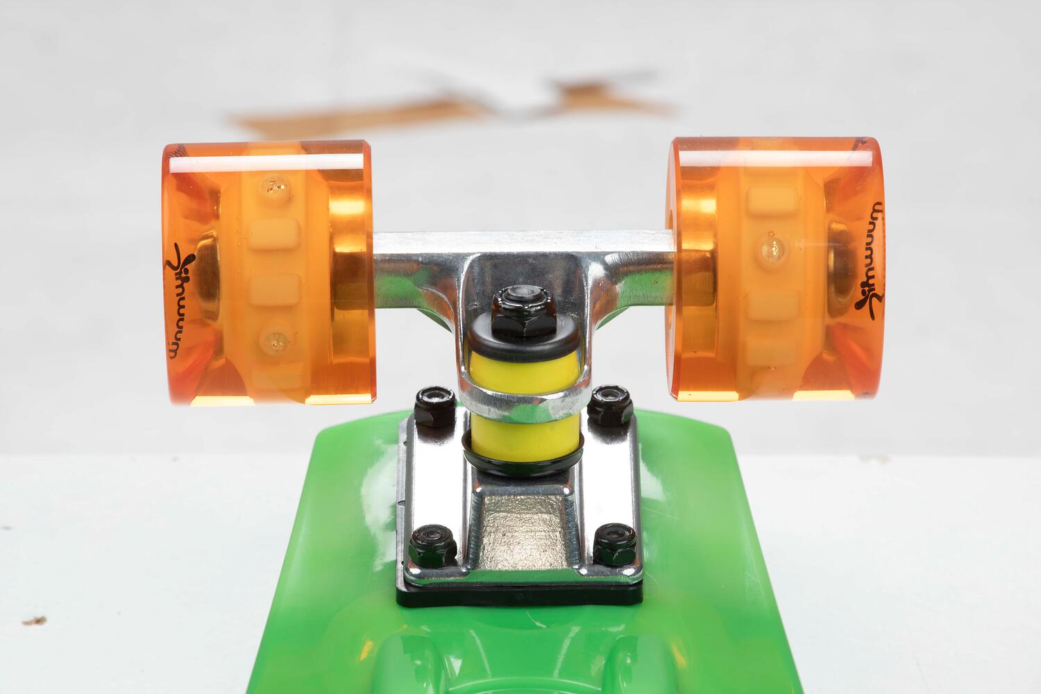 muuwmi Skateboard ABEC 5 Fun grün, mit Leuchtrollen 4/5