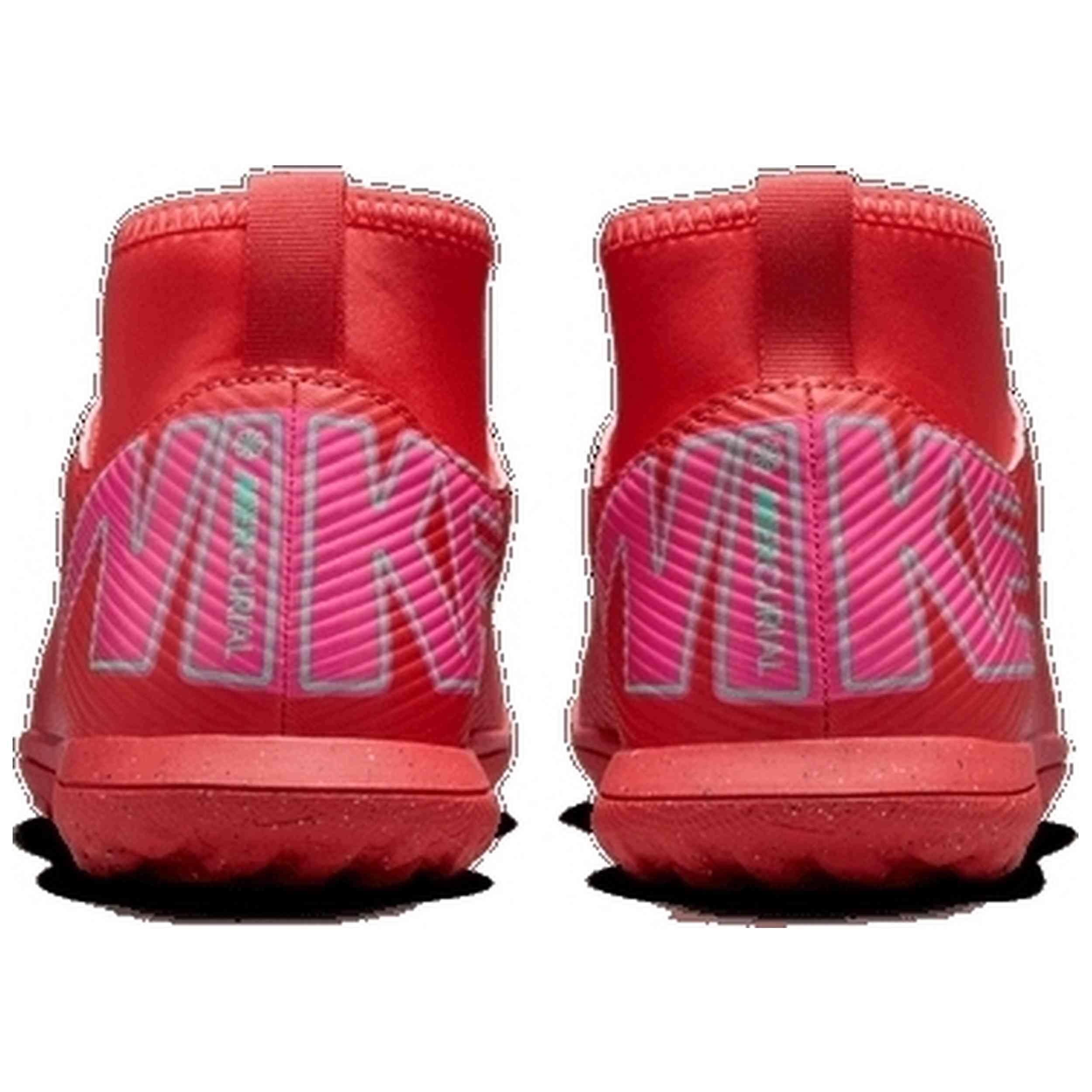 Botas de futbol Nike modelo FQ8313-800 para niños unisex 4/5
