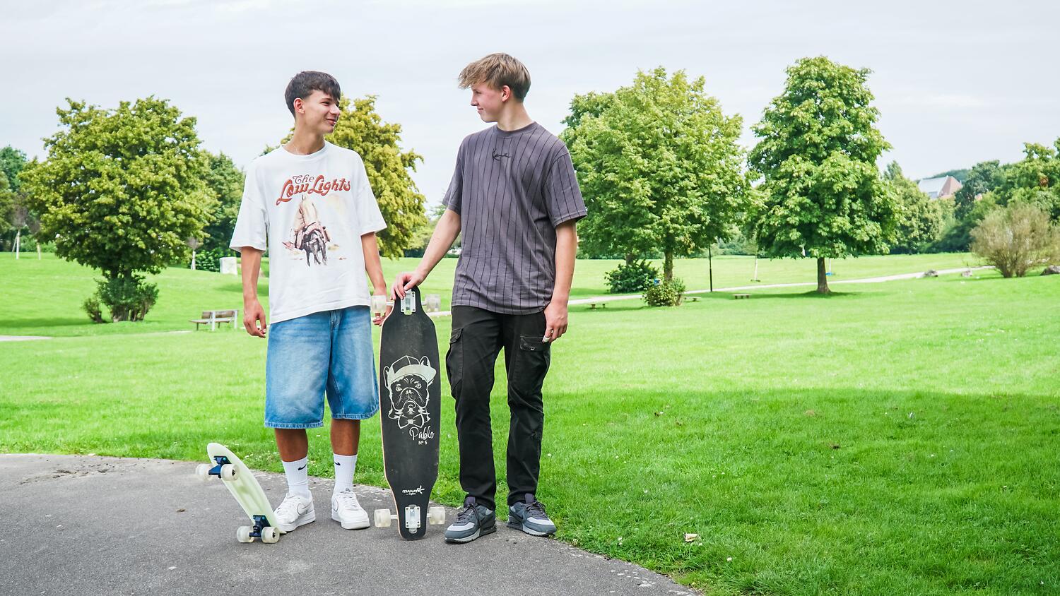 muuwmi Lights Skateboard Fun GLOW, mit Leuchtrollen und Glow-Effekt 3/4