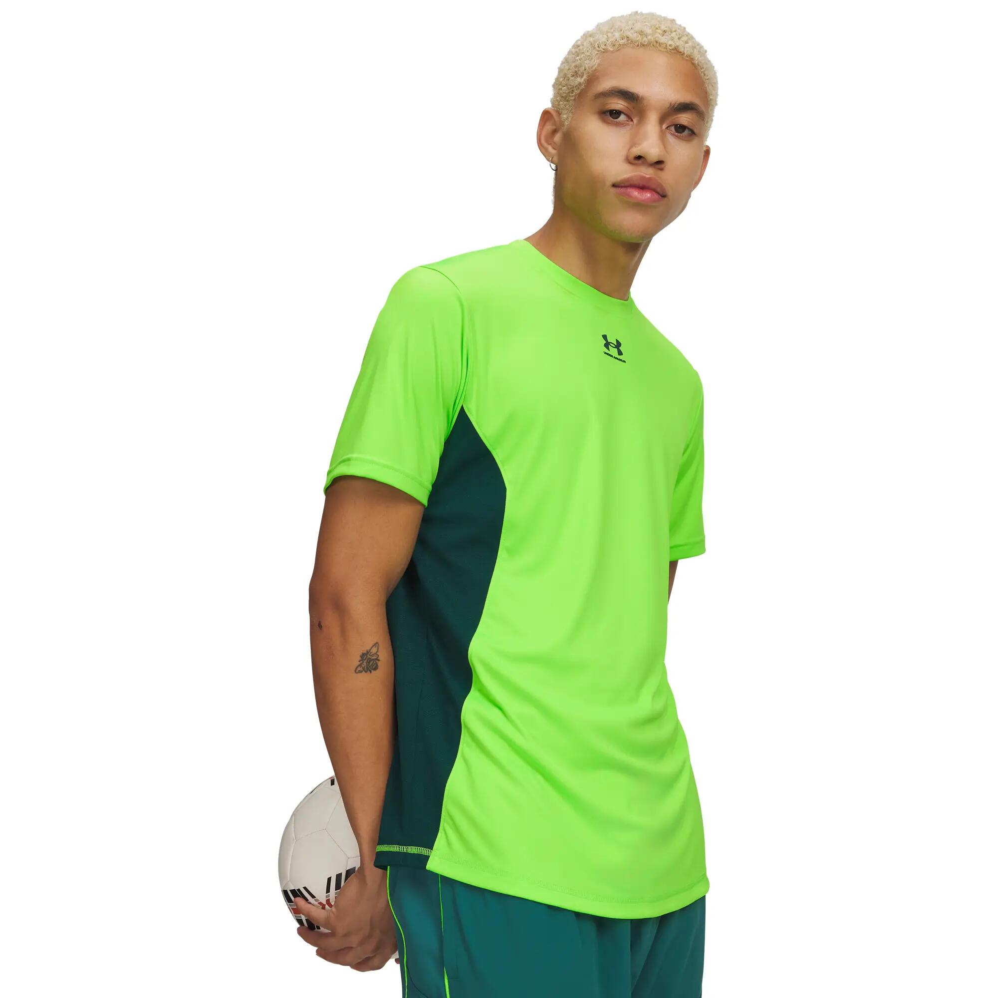 UNDER ARMOUR picture