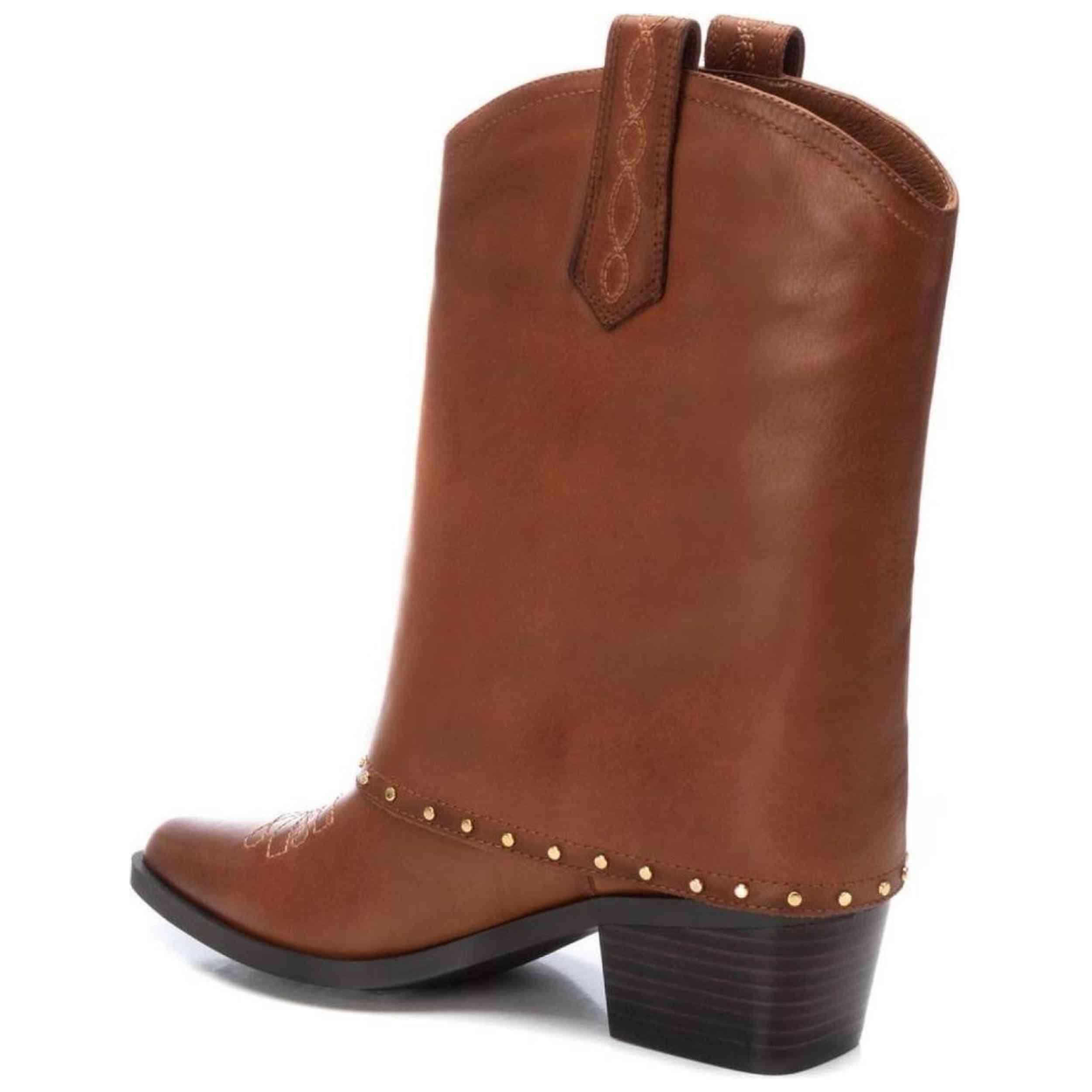 Botas Carmela modelo 161961-CAMEL para mulheres 4/5