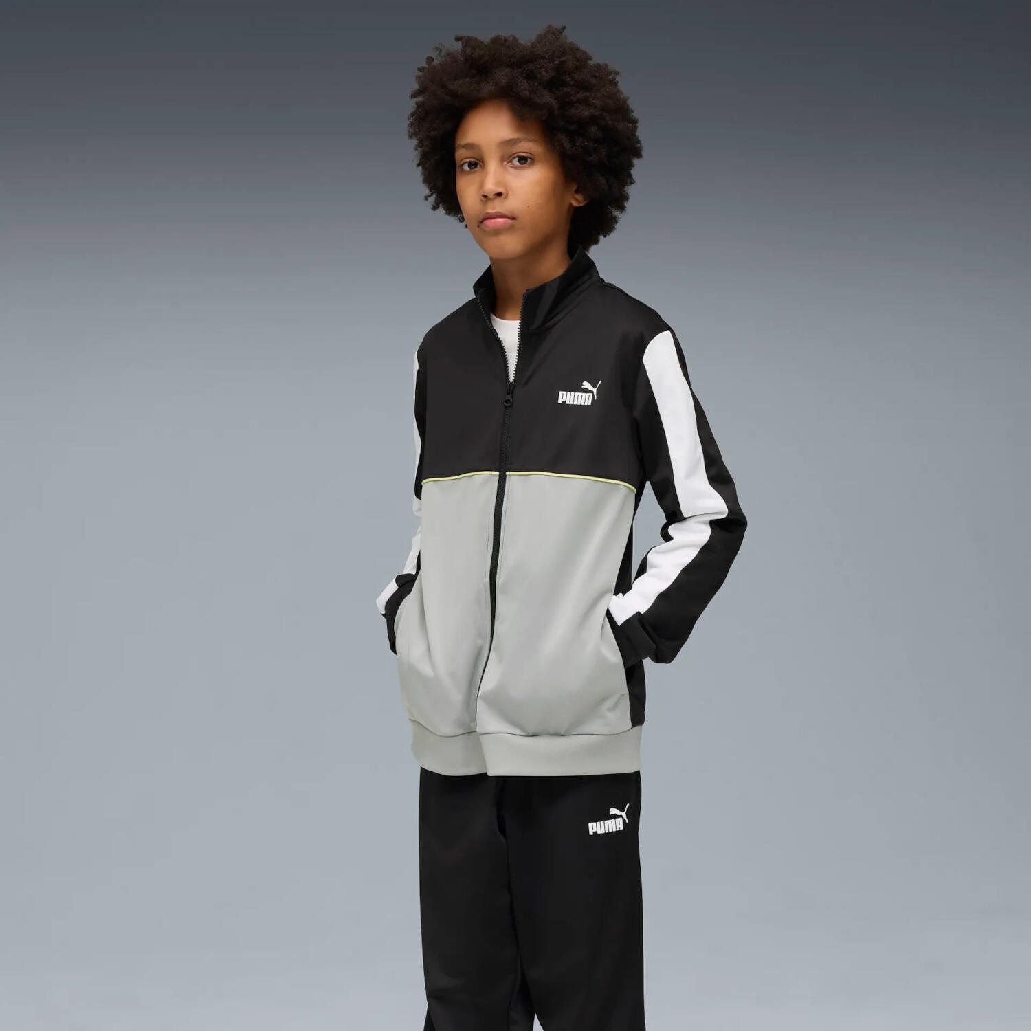 Tuta completa Puma modello 689720-01 per ragazzi 4/6
