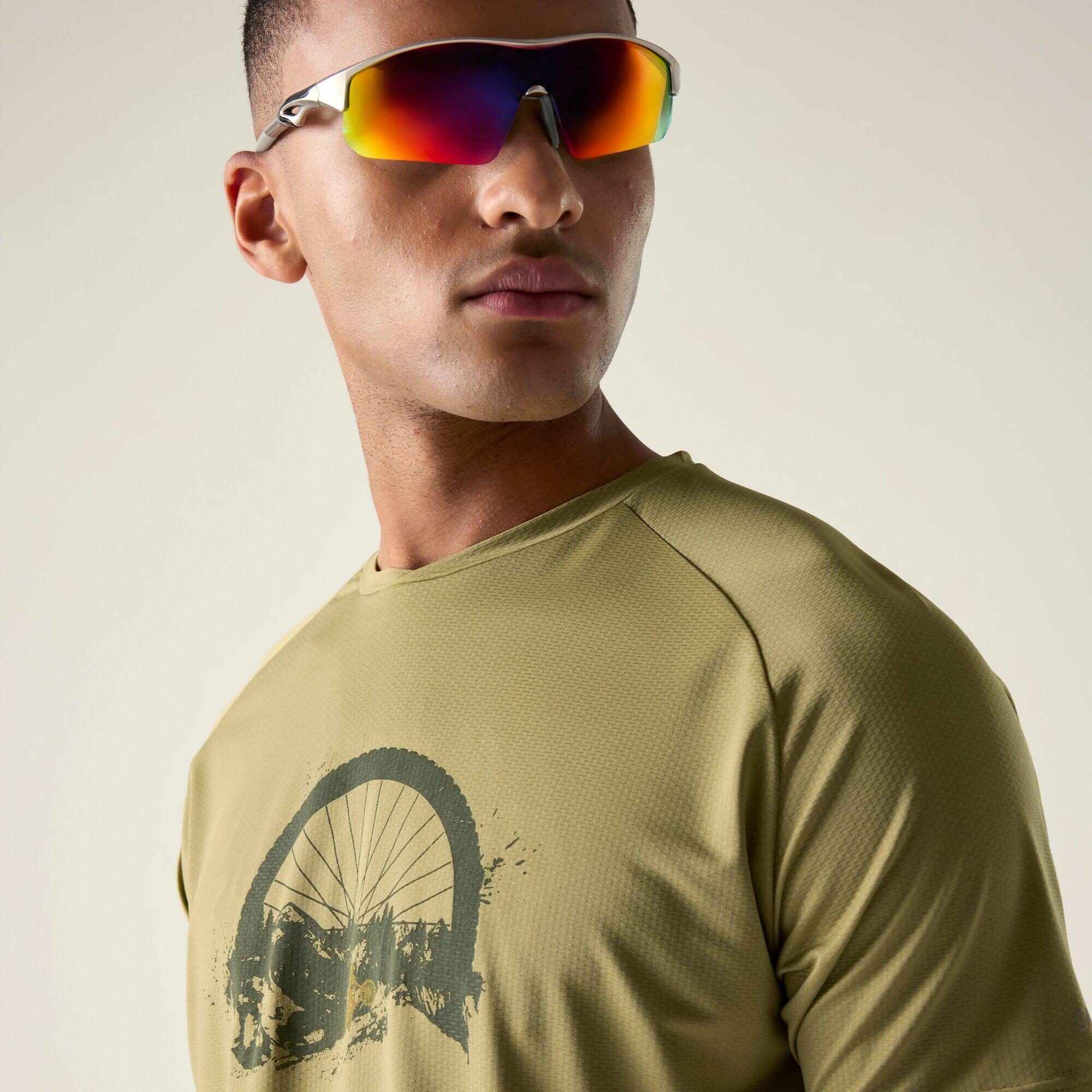 T-shirt graphique à manches courtes Tech II pour homme 4/7