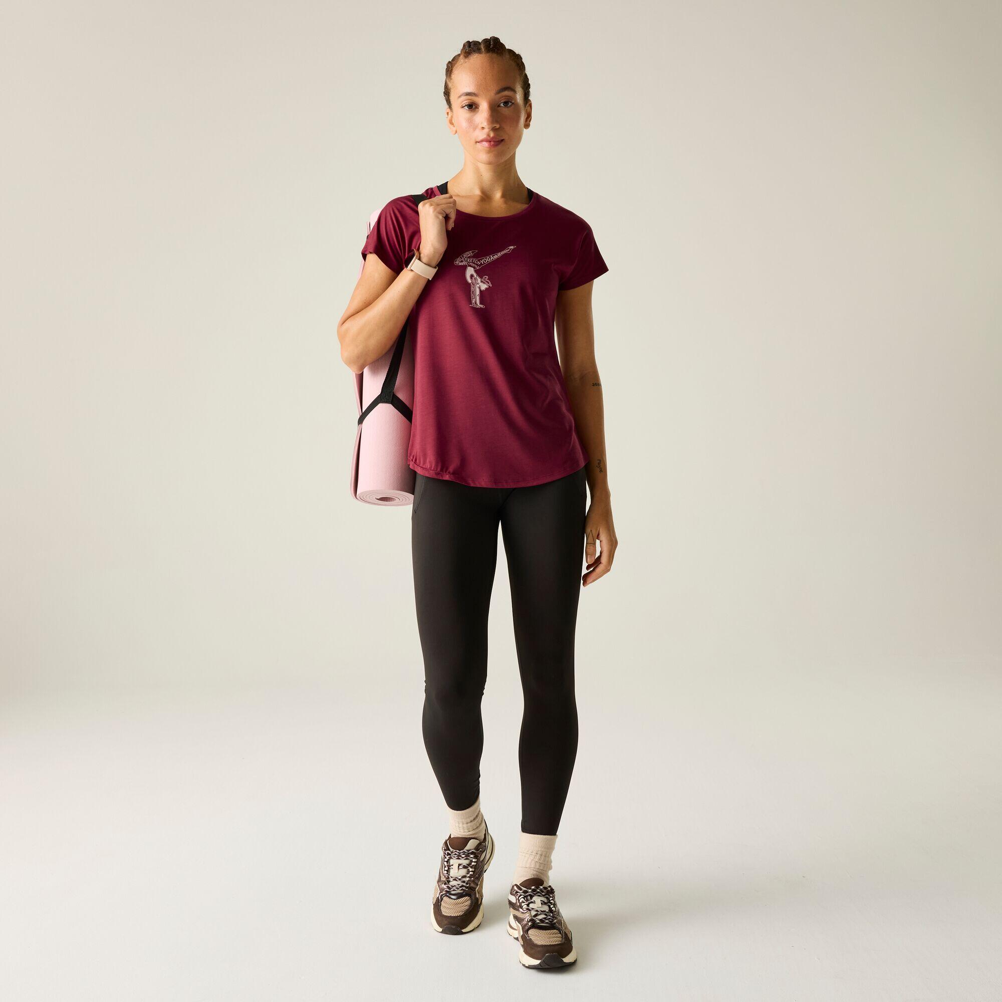 T-shirt graphique à manches courtes Serenity pour femmes 3/7