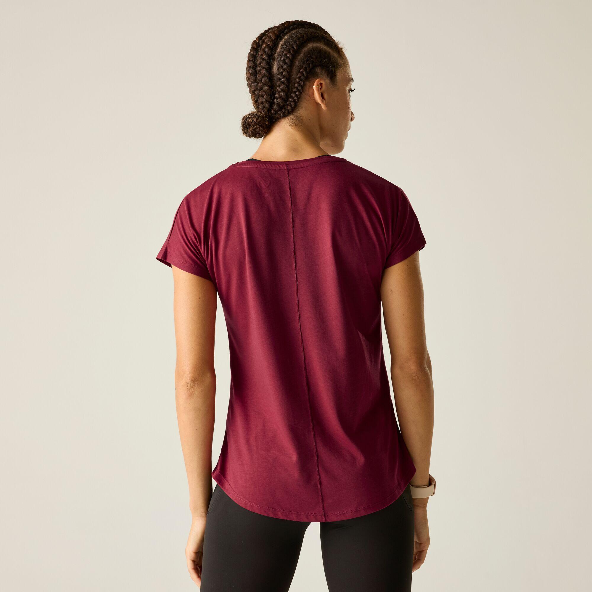 T-shirt graphique à manches courtes Serenity pour femmes 2/7