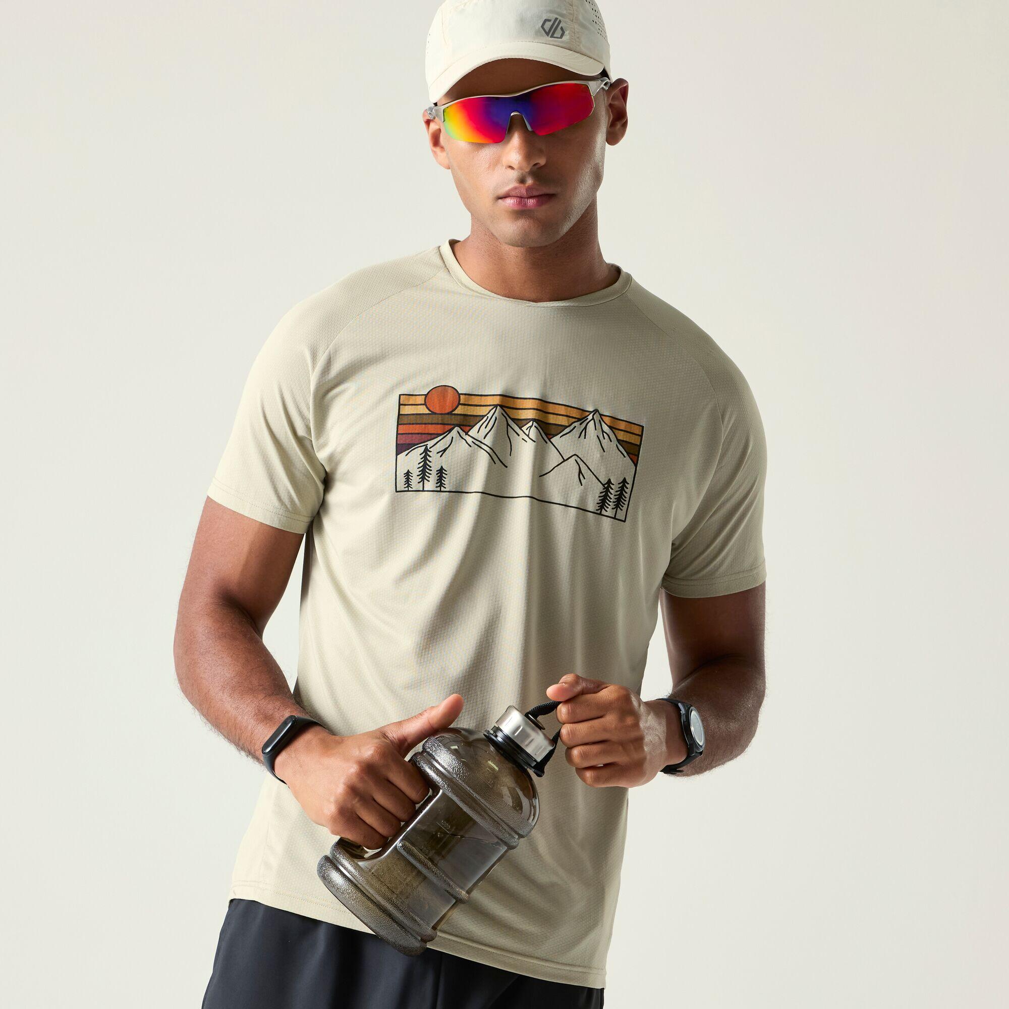 T-shirt graphique à manches courtes Tech II pour homme 6/7