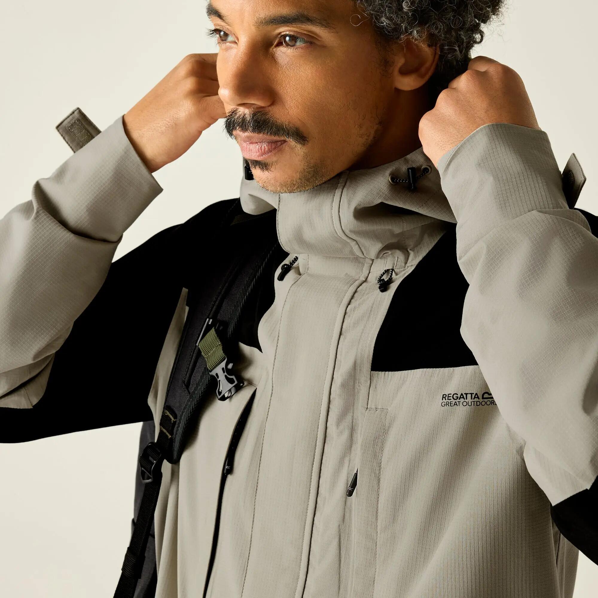 Chaqueta impermeable de senderismo con capucha y paneles Freesdale para hombre 5/7