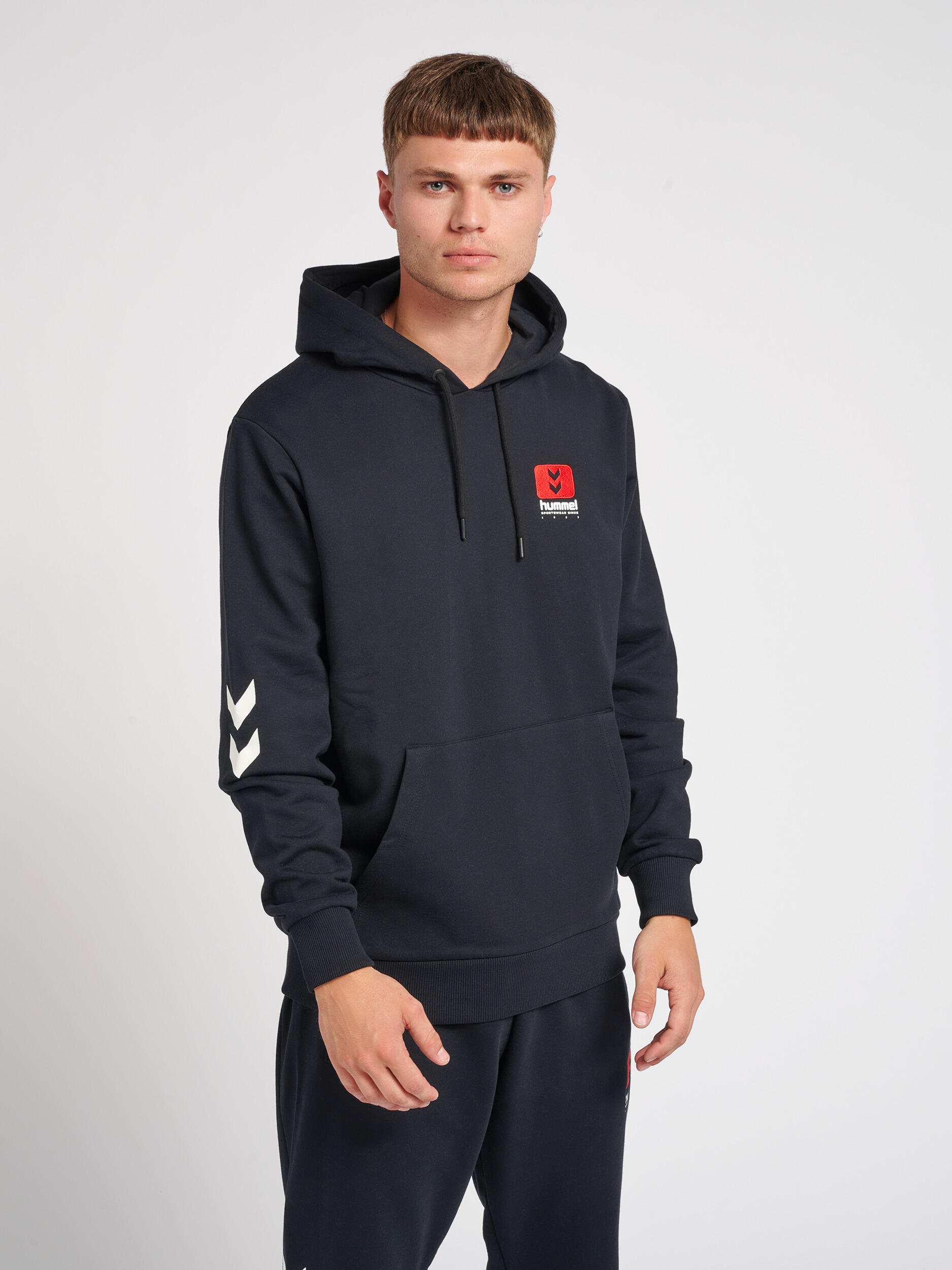 Hummel bluza unisex sportowa bawełniana kangurka LGC Graham Hoodie 2/7